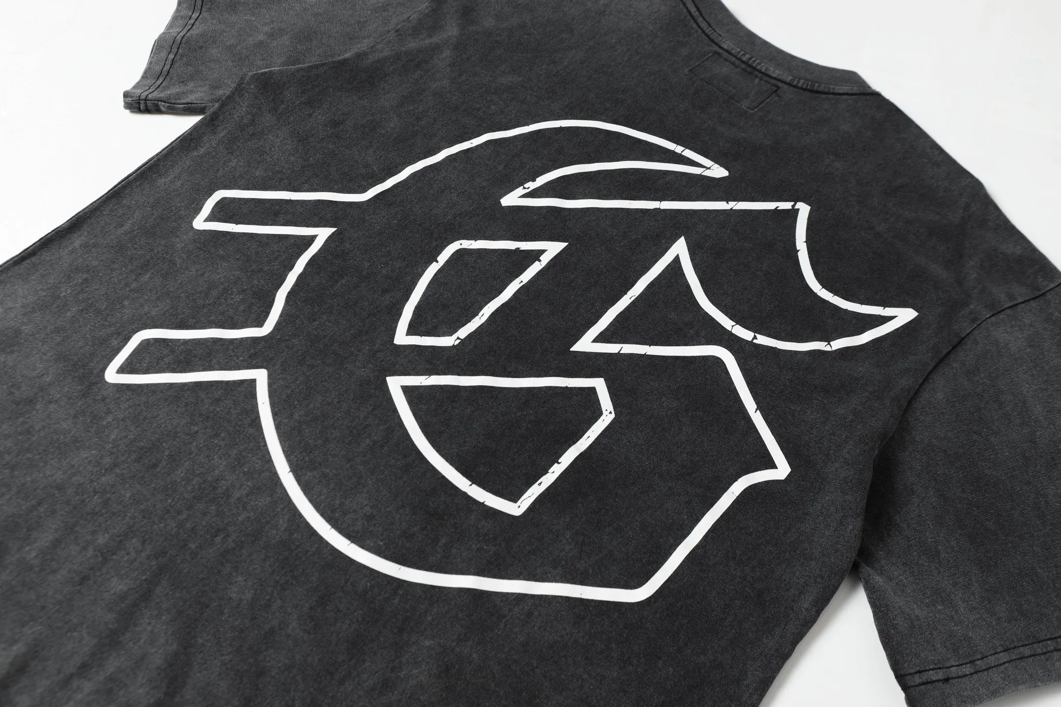 6049# Washed Black｜P116 Godspeed cross-border American rock and roll street washed retro style short-sleeved T (craft print) Fabric (fabric): 32 count combed double yarn 250 grams weight Size (size): S-M-L-XL Color (colour): Washed black 👉