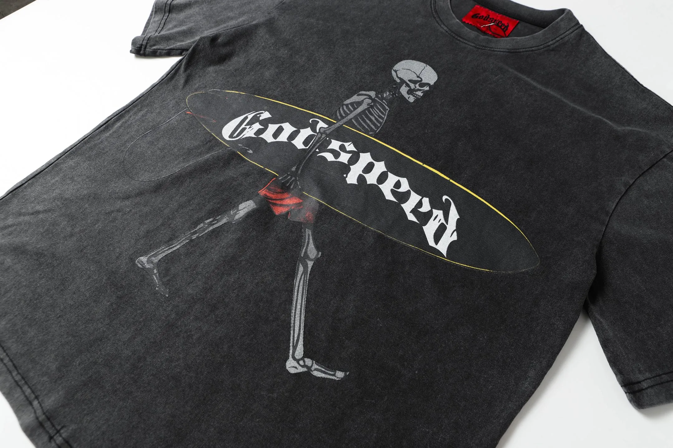 6049# Washed Black｜P116 Godspeed cross-border American rock and roll street washed retro style short-sleeved T (craft print) Fabric (fabric): 32 count combed double yarn 250 grams weight Size (size): S-M-L-XL Color (colour): Washed black 👉