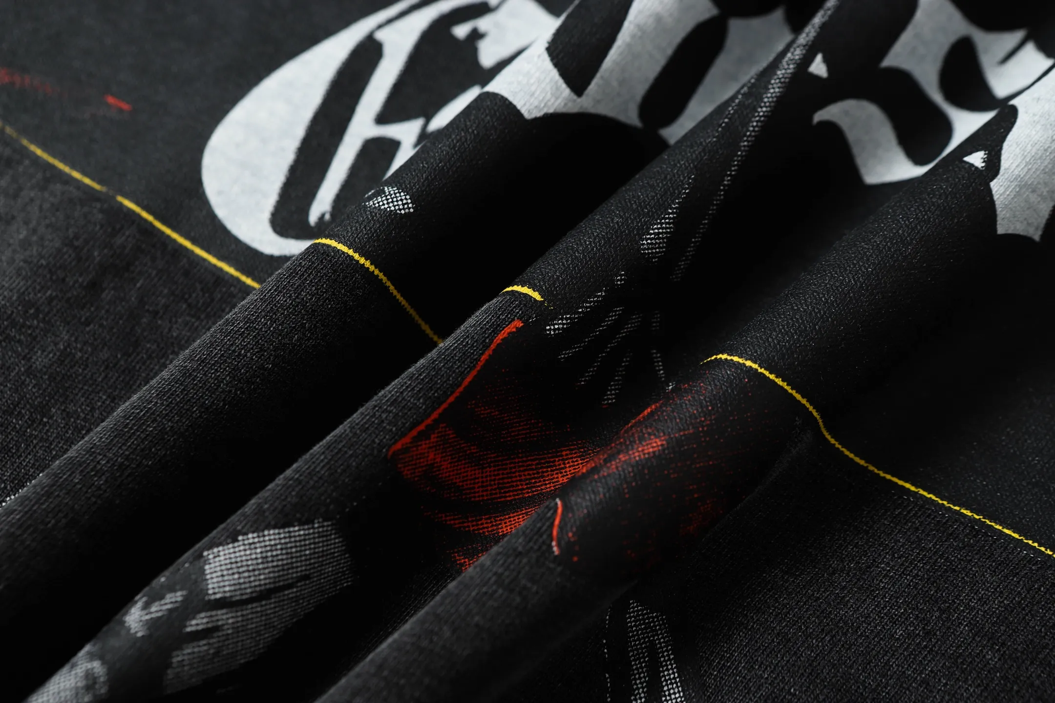 6049# Washed Black｜P116 Godspeed cross-border American rock and roll street washed retro style short-sleeved T (craft print) Fabric (fabric): 32 count combed double yarn 250 grams weight Size (size): S-M-L-XL Color (colour): Washed black 👉