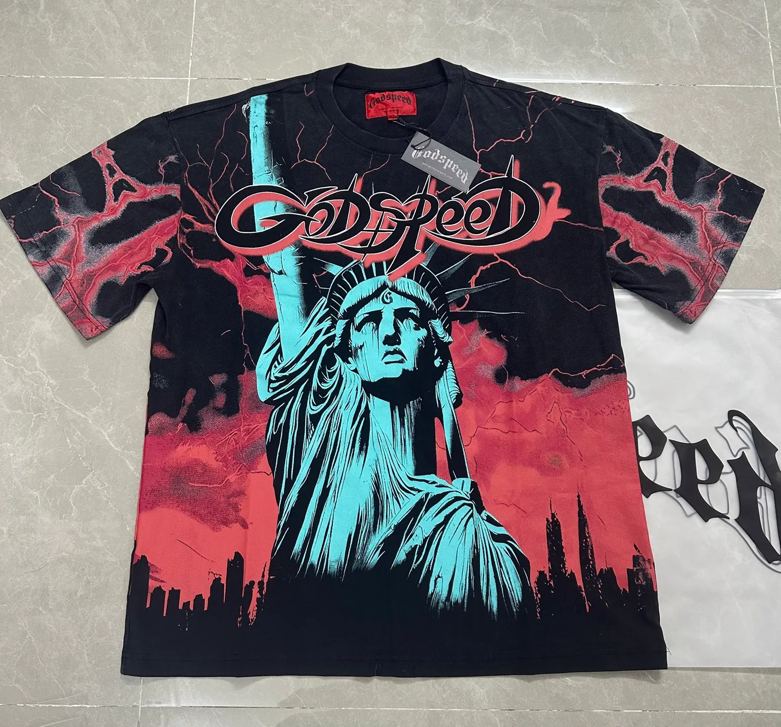 6301# Washed black-red I P116 Real stock (American fashion niche) Godspeed cross-border American rock street washed retro style short-sleeved T (craft printing) Fabric (fabric): 32 counts combed double yarn 250 grams weight Size (size): S-M-L-XL Color (colour): Washed black-red