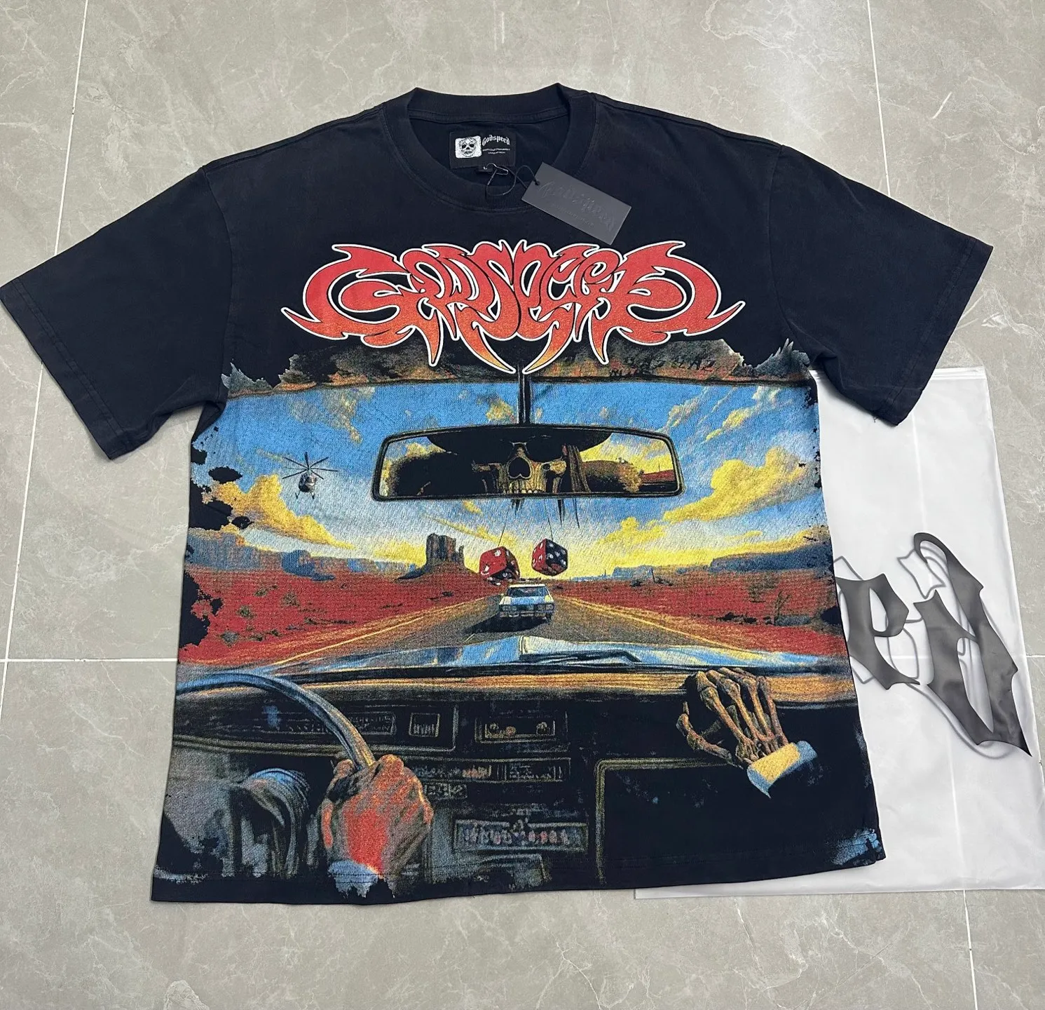 6311# Washed black I P116 Real shot in stock (American fashion niche) (HD picture) Godspeed cross-border American rock street washed retro style short-sleeved T (craft printing) Fabric (fabric): 32 counts combed double yarn 250 grams weight Size (size): S-M-L-XL Color (colour): Washed black