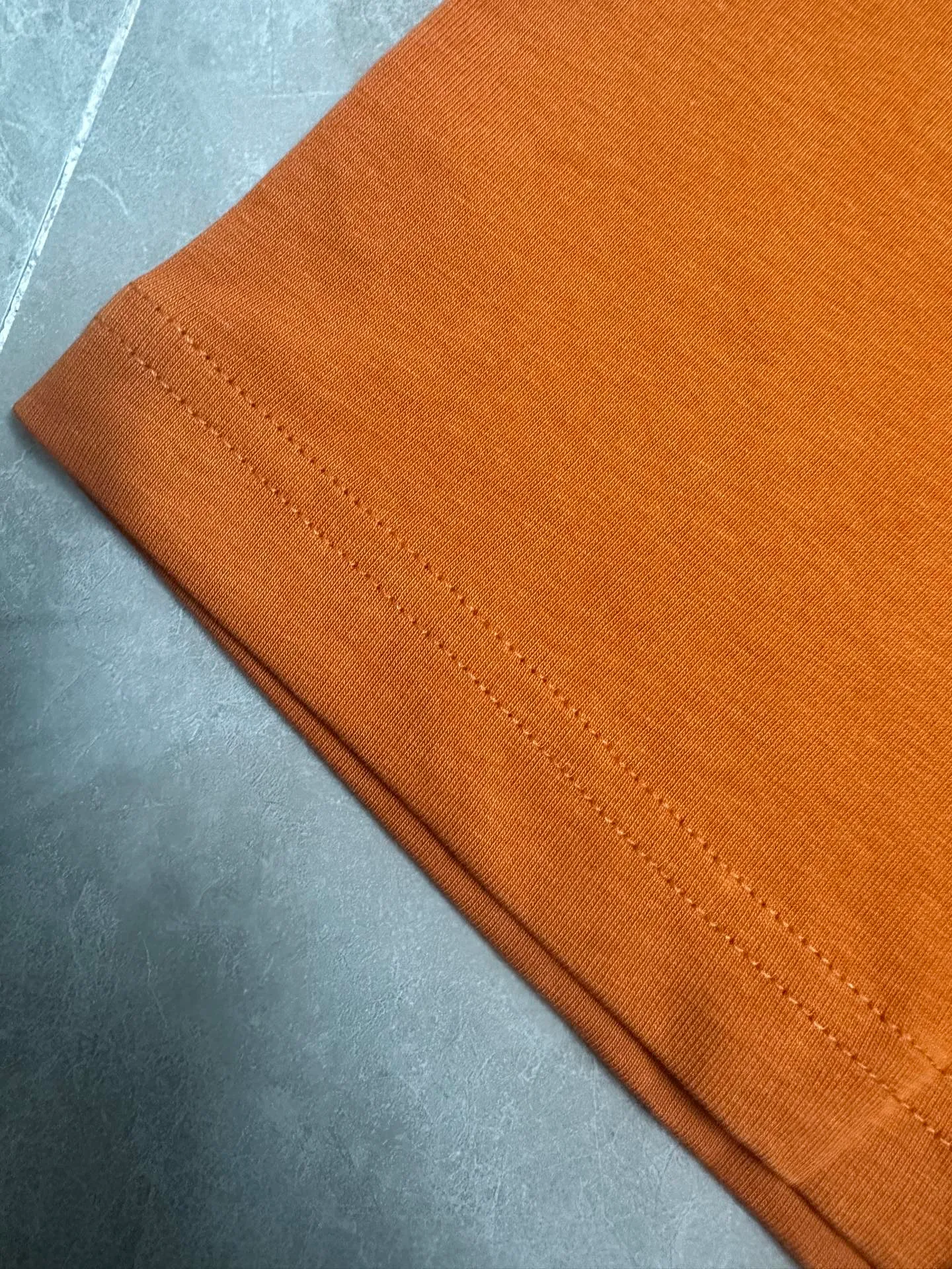 5130# Retro Brick Red I P106 Real Spot - The latest exclusive Godspeed cross-border American rock and roll street washed retro style short-sleeved T (craft printing) Fabric (fabric): 32-count combed double yarn 240 grams weight Size (size): S-M-L-XL Color (colour): Retro Brick Red 👉