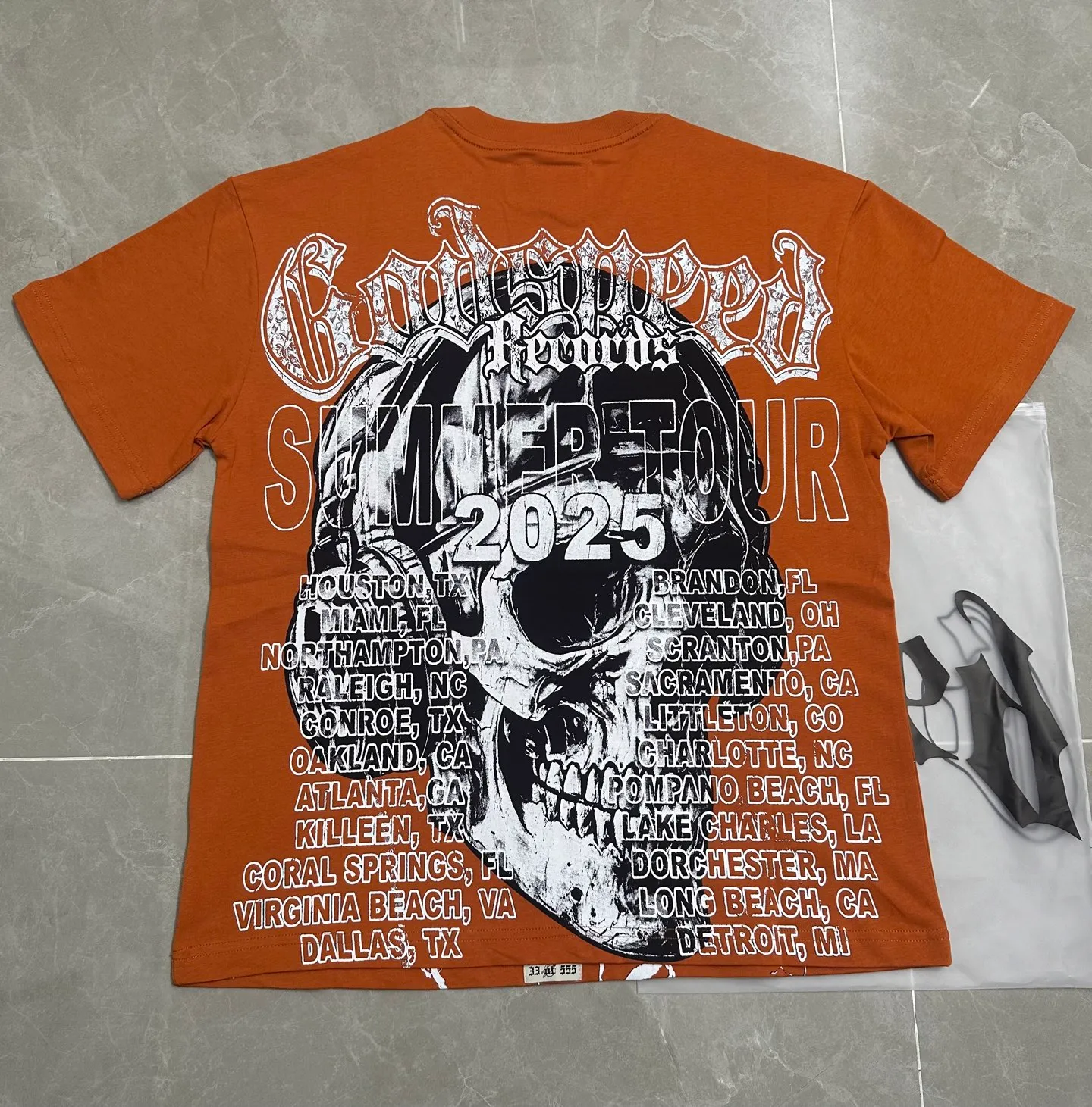 5130# Retro Brick Red I P106 Real Spot - The latest exclusive Godspeed cross-border American rock and roll street washed retro style short-sleeved T (craft printing) Fabric (fabric): 32-count combed double yarn 240 grams weight Size (size): S-M-L-XL Color (colour): Retro Brick Red 👉