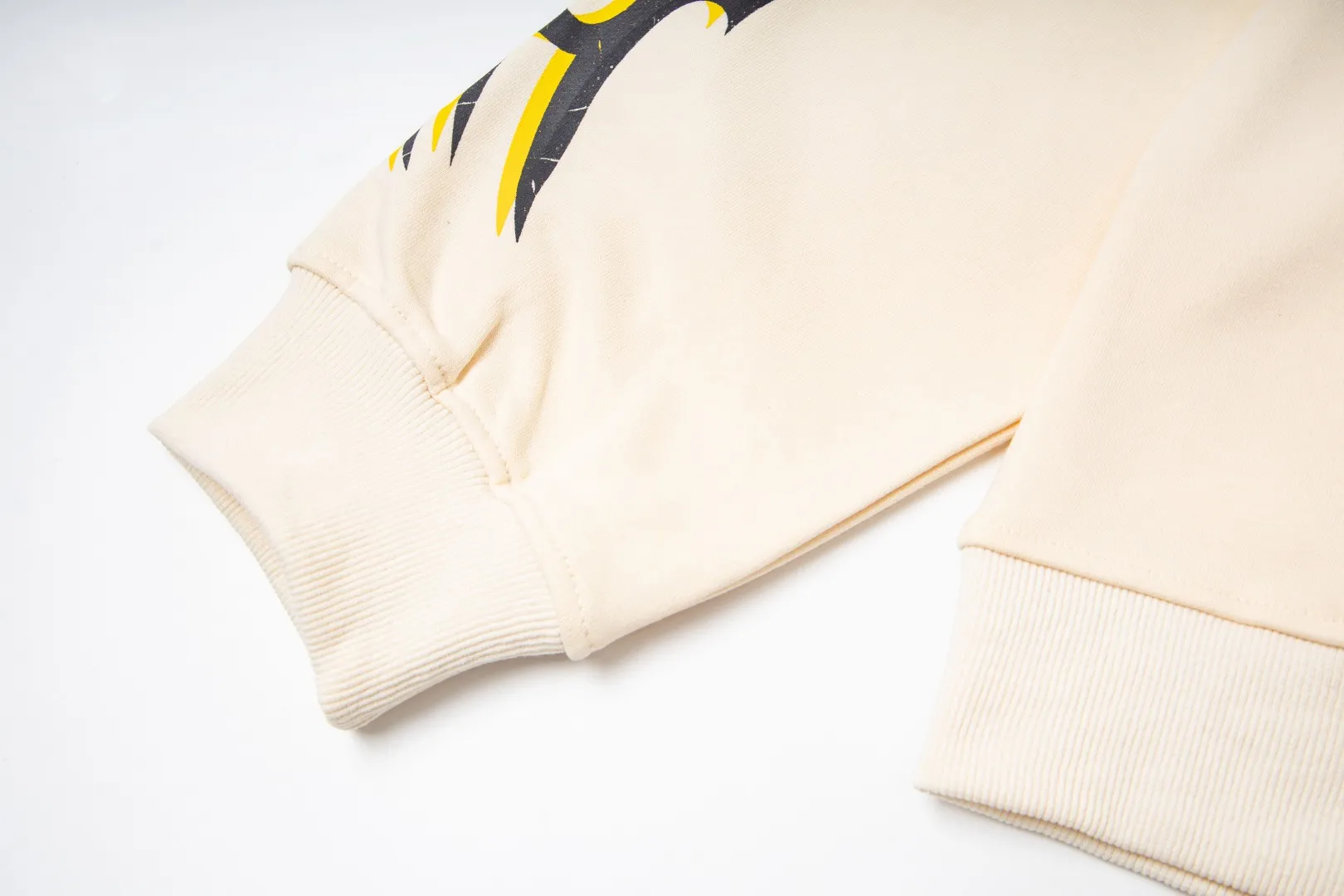 G43# GodSpeed ​​white ink direct spray sweatshirt Size S-XL Apricot P226