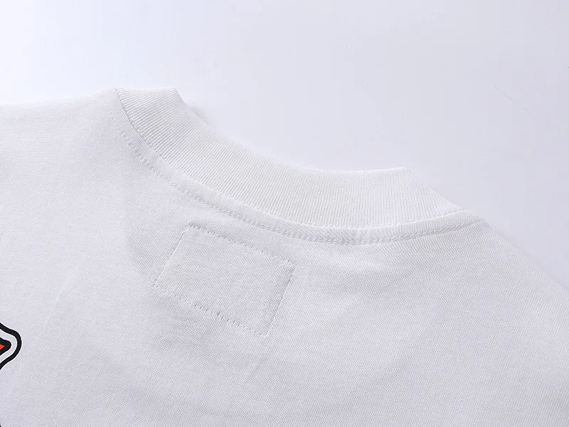 3018# P110 Real shot Godspeed American fashion rock street retro loose printed cotton short sleeves Fabric: 240g 32 count fine cotton double yarn pure cotton Color: off-white Size: S M L XL