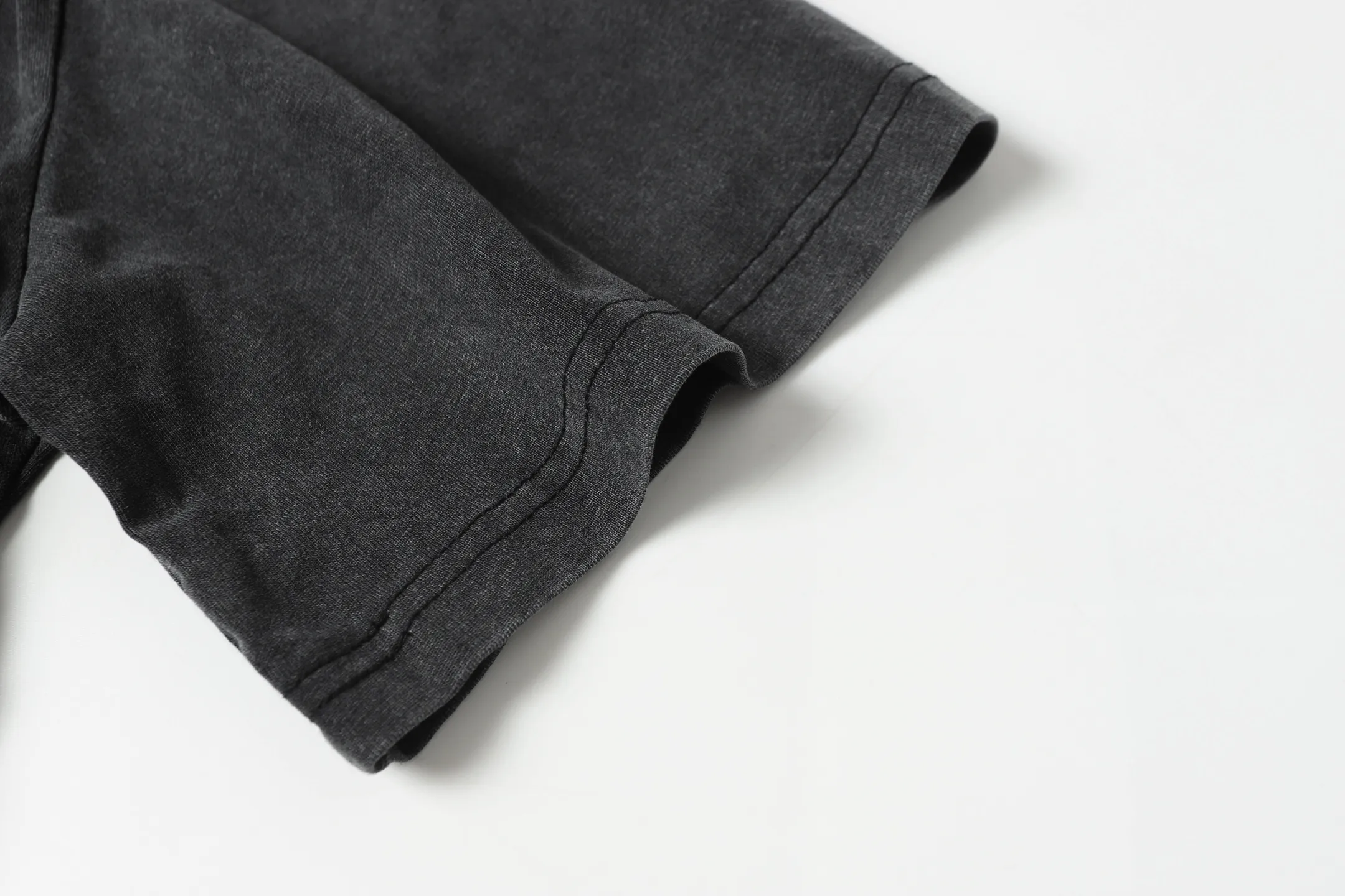 6050#washed black｜P116 Godspeed cross-border American rock and roll street washed retro style short-sleeved T (craft printing) fabric (fabric): 32 count combed double yarn 250g weight size (size): S-M-L-XL color (colour): washed black 👉