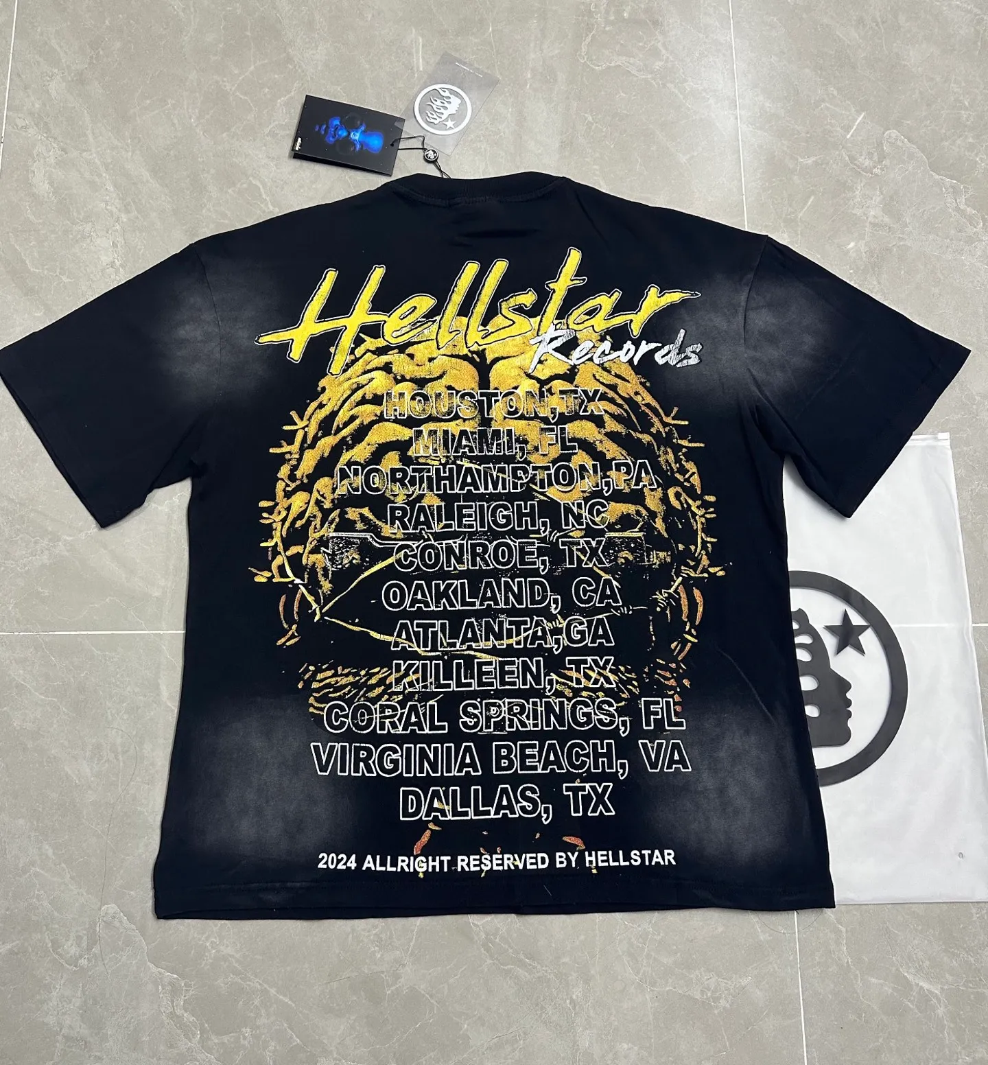 P124 113# Washed black spray Ma Liu I Hellstar Cross-border European and American style street fashion brand pure cotton T-shirt Fabric (fabric): 32 counts 250g washed combed double yarn pure cotton Size (size): S-M- L- X L Color (colour): Washed black (spray Ma Liu)