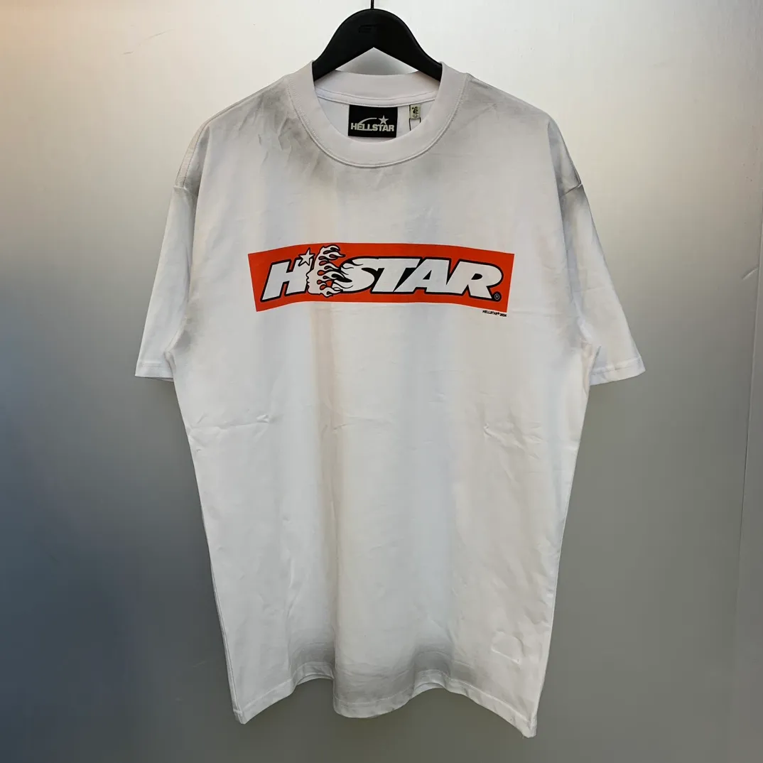 P126 HELLSTAR BOX LOGO T-SHIRT Spray Ma Liu T-shirt short sleeves, the new hot beauty trend Hellstar!  Standard beauty and trendy workmanship, original customization (fabric, pattern, printing, hang tag, main mark, etc.), exaggerated style, explosive style, dare to break through tradition, bring adventurous new fashion experience!  YoungBoy, the most popular rapper in the youth circle, has shot a lot of models for him, and celebrities such as Dababy and Swae Lee frequently get dressed!  color: white Size: S, M, L, XL