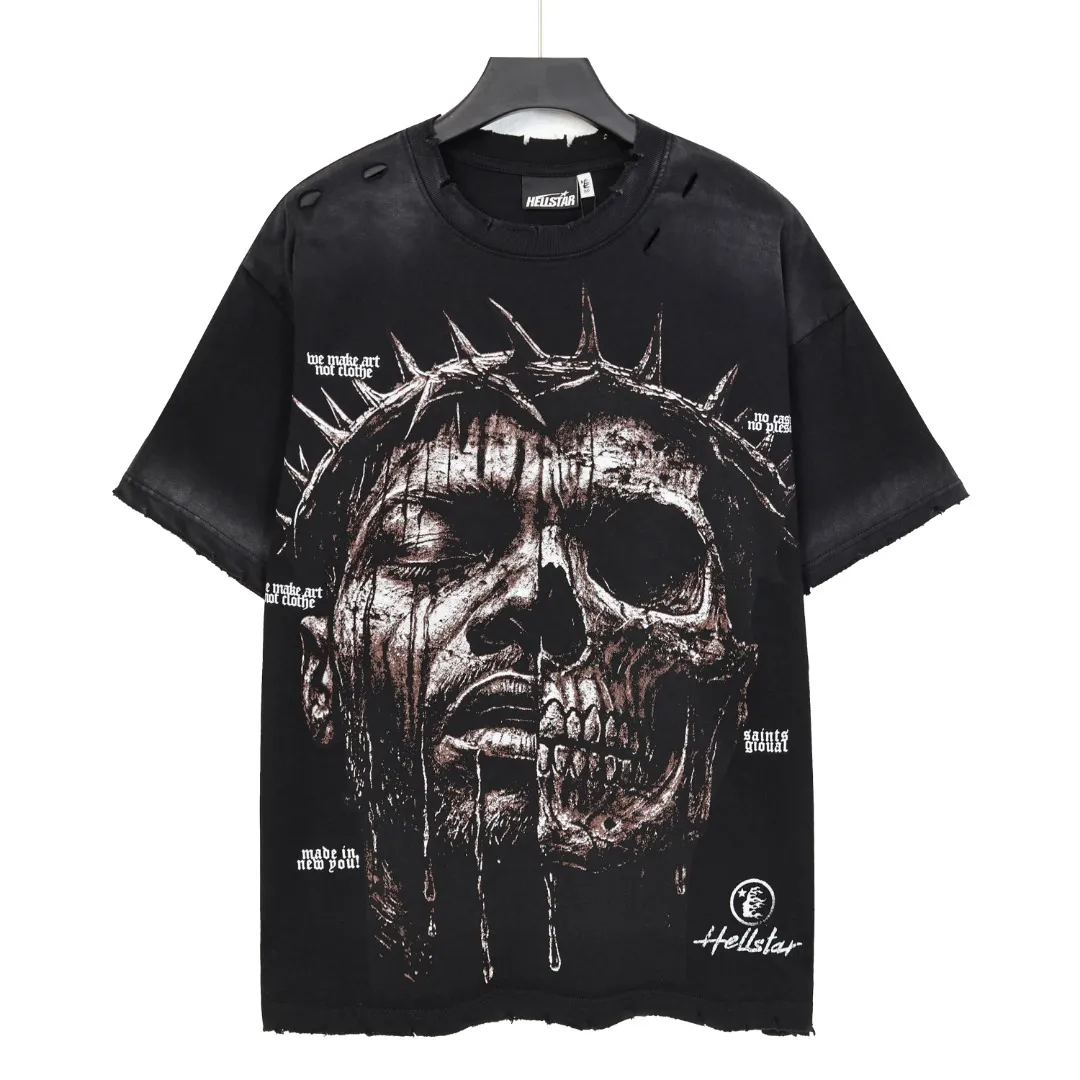 P134 Hellstar/Hellstar (actual shot) Craftsmanship: Washed and sprayed + holes + the whole piece is washed and hand-worn Cross-border European and American style street brand pure cotton T-shirt Fabric (fabric): 32 pieces of 250g washed and combed double yarn pure cotton Size (size): S-M- L- X L Color (colour): Washed black 👉