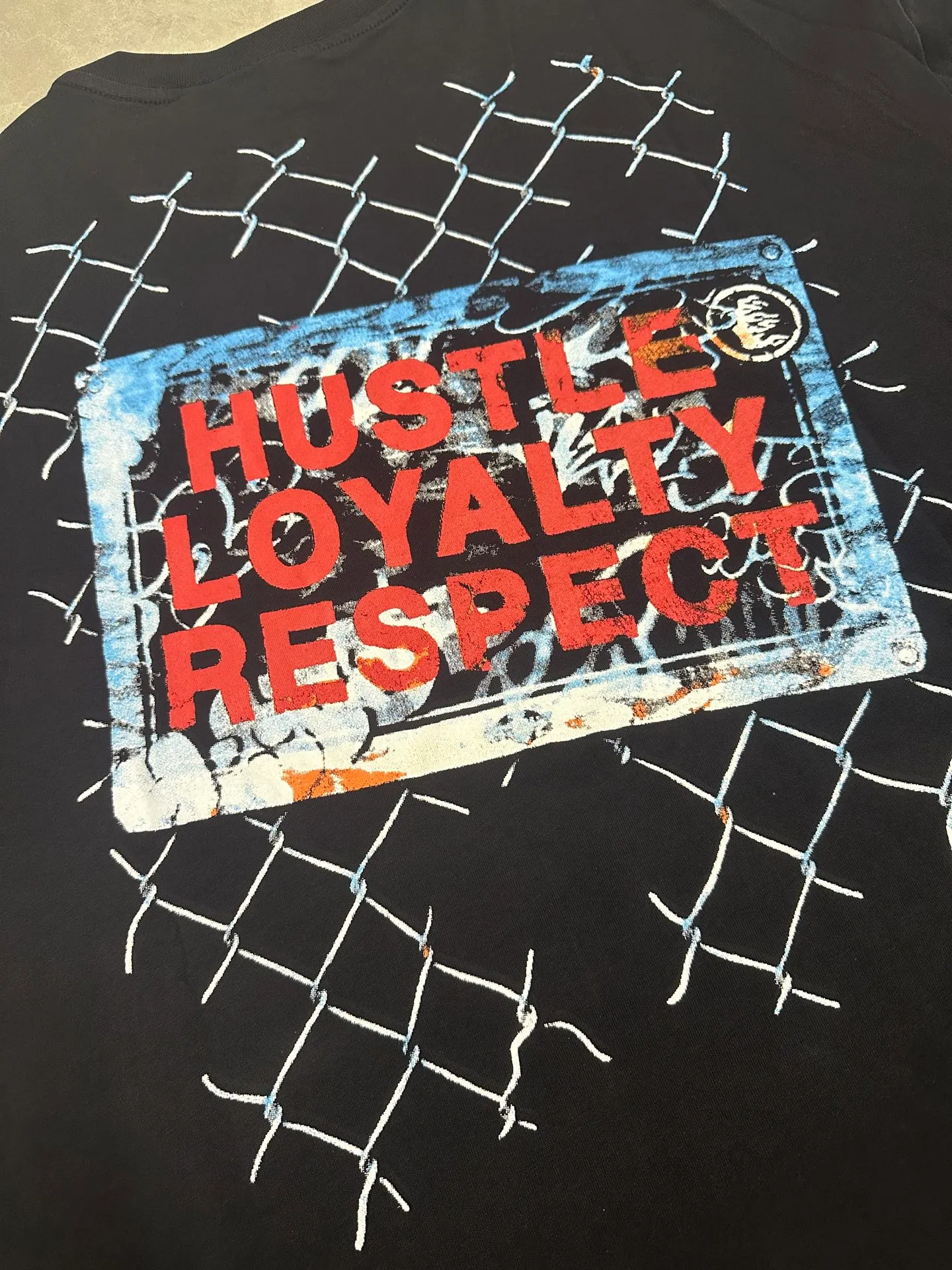 P126 Hellstar Cross-border European and American style street fashion brand pure cotton T-shirt Fabric (fabric): 32 counts of 250g washed combed double yarn pure cotton Size (size): S-M- L- X L Color (colour): Washed black (spray Ma Liu)