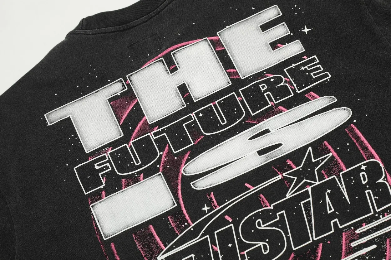 P134 Hellstar Studios Goggles Short Sleeve Tee Shirt Washed Black Short Sleeve T-shirt The new hot beauty trend Hellstar!  Standard beauty and trendy workmanship, original customization (fabric, pattern, printing, hang tag, main mark, etc.), exaggerated style, explosive style, dare to break through tradition, bring adventurous new fashion experience!  YoungBoy, the most popular rapper in the youth circle, has shot a lot of models for him, and celebrities such as Dababy and Swae Lee frequently get dressed!  color: Vintage Black (washed black) size: S, M, L, XL