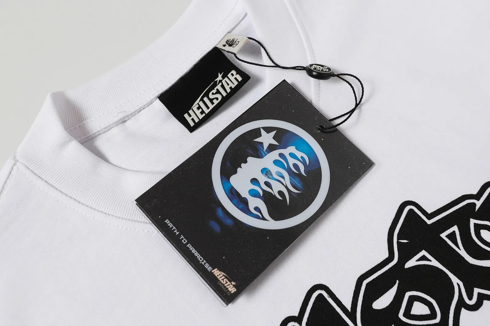 P140 Real-stock Hellstar Cross-border European and American style/street fashion brand pure cotton long-sleeved T-shirt Fabric (fabric): High-density 26-count 270-gram heavy combed double yarn pure cotton Size (size): S-M- L- X L Color (colour): Active black/ivory white 👉
