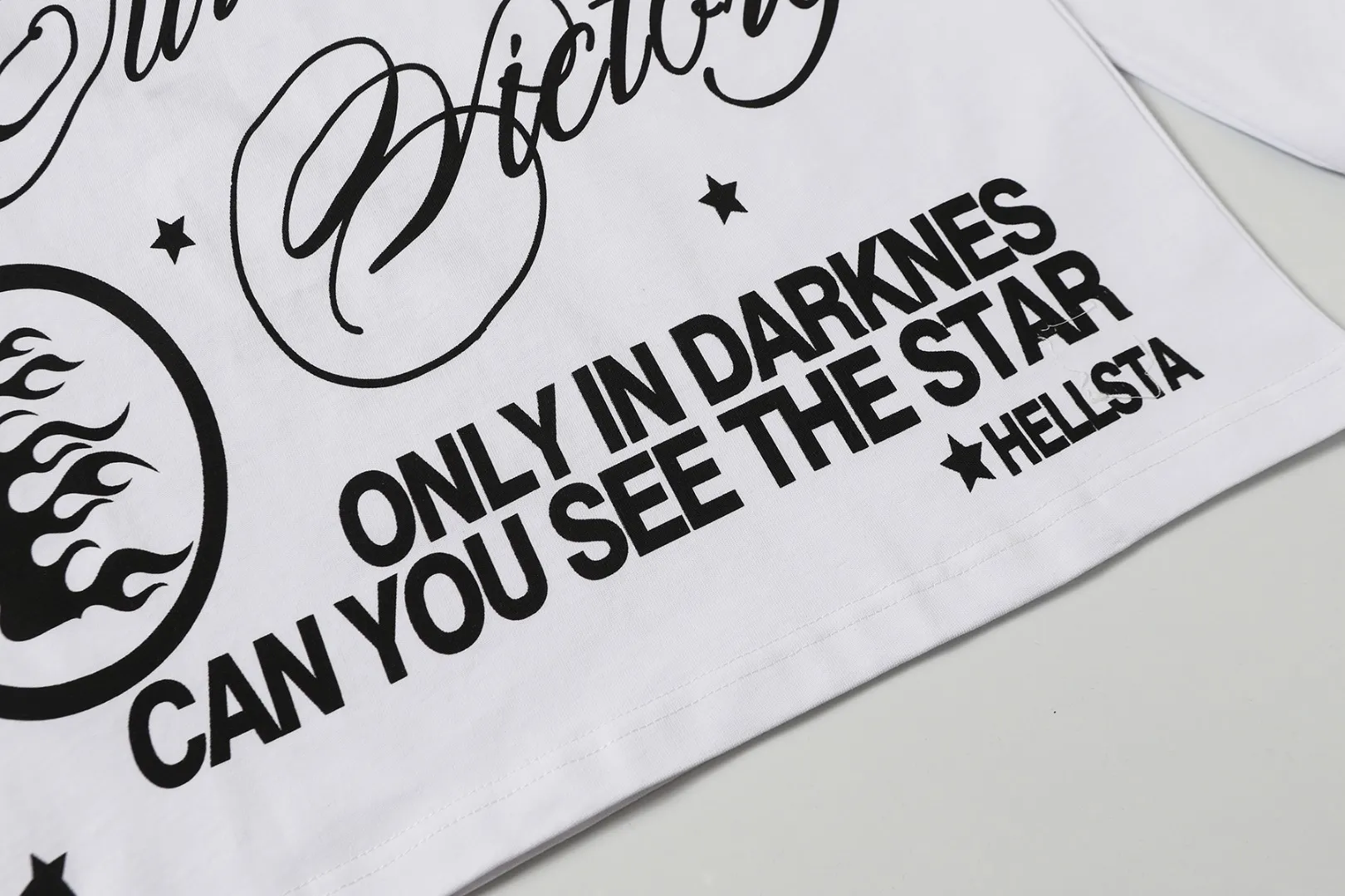 P140 Real-stock Hellstar Cross-border European and American style/street fashion brand pure cotton long-sleeved T-shirt Fabric (fabric): High-density 26-count 270-gram heavy combed double yarn pure cotton Size (size): S-M- L- X L Color (colour): Active black/ivory white 👉