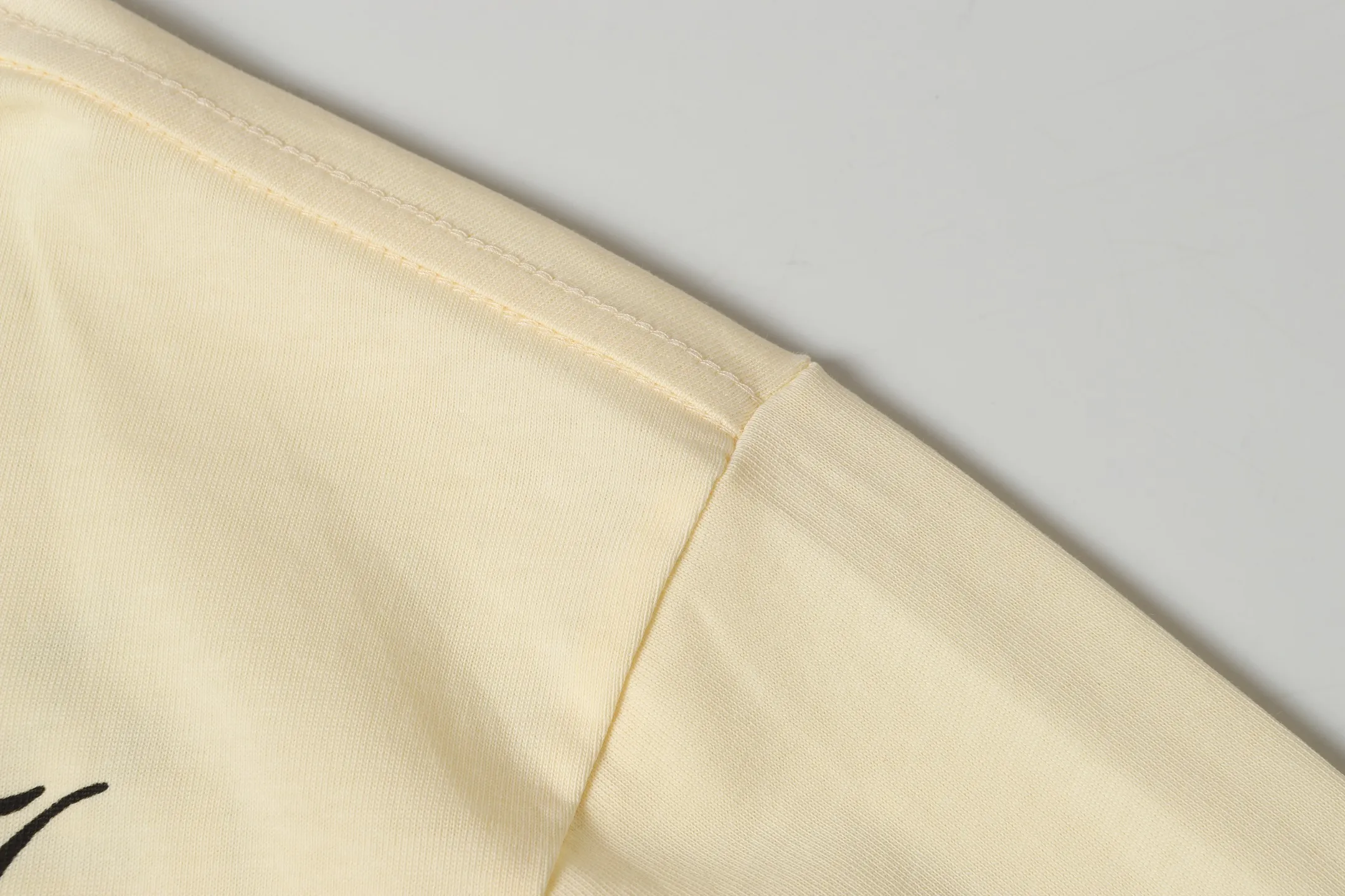 P108 Real-stock Hellstar Cross-border European and American style, street fashion brand pure cotton T-shirt Fabric (fabric): 32 counts of 240g heavy combed double yarn pure cotton Size (size): S-M- L- X L Color (colour): white, apricot