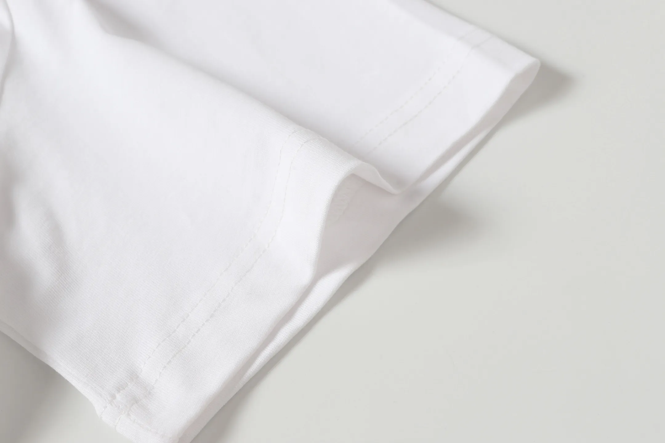 P108 Real-stock Hellstar Cross-border European and American style, street fashion brand pure cotton T-shirt Fabric (fabric): 32 counts of 240g heavy combed double yarn pure cotton Size (size): S-M- L- X L Color (colour): White 👉 👉 👉 👉