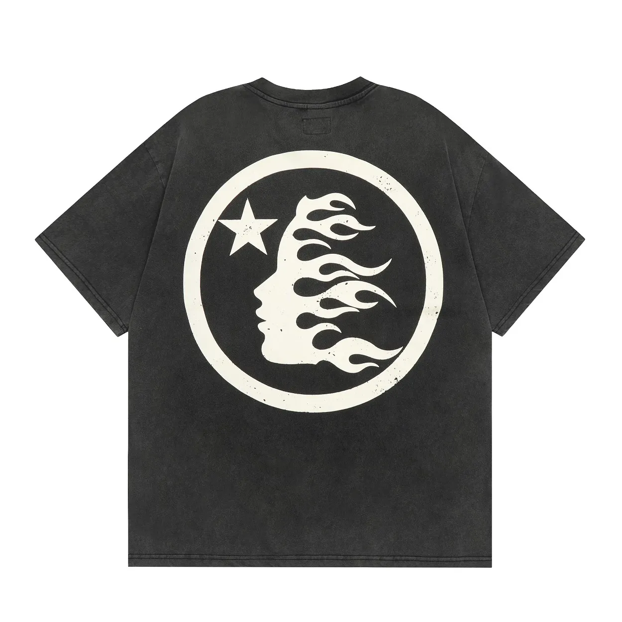 P126 Hellstar Studios Classic Logo Short Sleeve Tee Shirt Washed Black Short Sleeve T-shirt The new hot beauty trend Hellstar!  Standard beauty and trendy workmanship, original customization (fabric, pattern, printing, hang tag, main mark, etc.), exaggerated style, explosive style, dare to break through tradition, bring adventurous new fashion experience!  YoungBoy, the most popular rapper in the youth circle, has shot a lot of models for him, and celebrities such as Dababy and Swae Lee frequently get dressed!  color: Vintage Black (washed black) size: S, M, L, XL