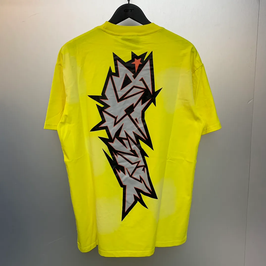 P126 Hellstar Studios Short Sleeve Tee Shirt Spray Horse T-shirt Short Sleeve The new hot beauty trend Hellstar!  Standard beauty and trendy workmanship, original customization (fabric, pattern, printing, hang tag, main mark, etc.), exaggerated style, explosive style, dare to break through tradition, bring adventurous new fashion experience!   YoungBoy, the most popular rapper in the youth circle, has shot a lot of models for him, and celebrities such as Dababy and Swae Lee frequently get dressed!  color: yellow, green, red Size: S, M, L, XL
