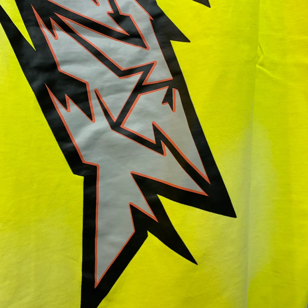 P126 Hellstar Studios Short Sleeve Tee Shirt Spray Horse T-shirt Short Sleeve The new hot beauty trend Hellstar!  Standard beauty and trendy workmanship, original customization (fabric, pattern, printing, hang tag, main mark, etc.), exaggerated style, explosive style, dare to break through tradition, bring adventurous new fashion experience!   YoungBoy, the most popular rapper in the youth circle, has shot a lot of models for him, and celebrities such as Dababy and Swae Lee frequently get dressed!  color: yellow, green, red Size: S, M, L, XL