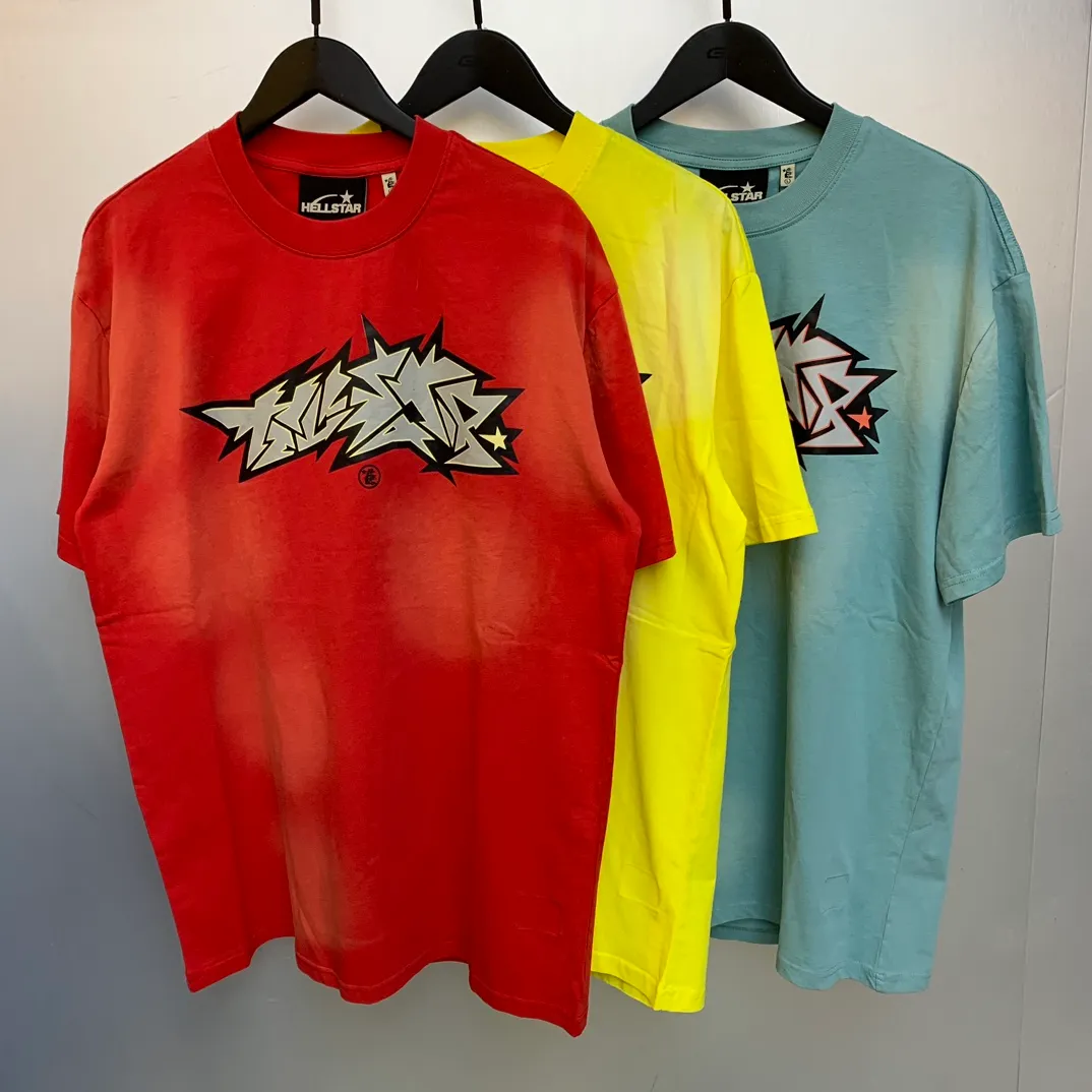 P126 Hellstar Studios Short Sleeve Tee Shirt Spray Horse T-shirt Short Sleeve The new hot beauty trend Hellstar!  Standard beauty and trendy workmanship, original customization (fabric, pattern, printing, hang tag, main mark, etc.), exaggerated style, explosive style, dare to break through tradition, bring adventurous new fashion experience!   YoungBoy, the most popular rapper in the youth circle, has shot a lot of models for him, and celebrities such as Dababy and Swae Lee frequently get dressed!  color: yellow, green, red Size: S, M, L, XL
