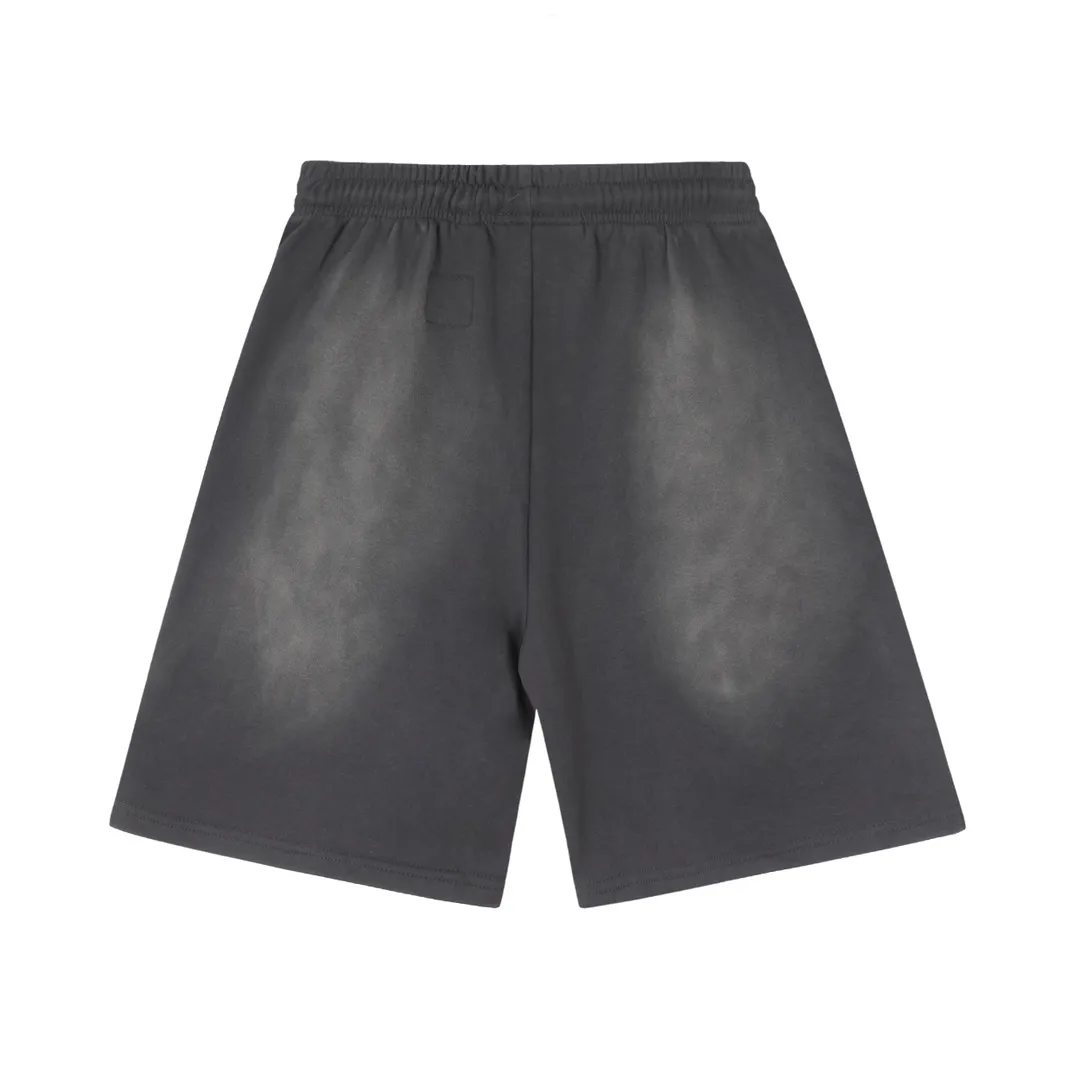 P150 HELLSTAR STUDIOS SHORTS Spray Ma Liu washed distressed cotton shorts, the new hot beauty trend Hellstar!  Standard beauty and trendy workmanship, original customization (fabric, pattern, printing, hang tag, main mark, etc.), exaggerated style, explosive style, dare to break through tradition, bring adventurous new fashion experience!   YoungBoy, the most popular rapper in the youth circle, has shot a lot of models for him, and celebrities such as Dababy and Swae Lee frequently get dressed!  color: GRAY Size: S, M, L, XL