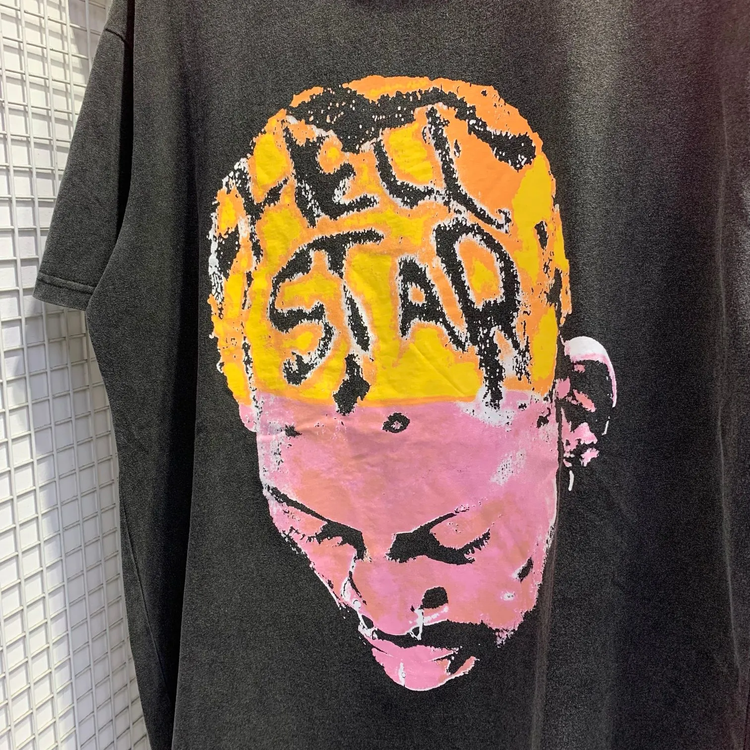 P134 Hellstar Rodman Tee short-sleeved T-shirt The new hot trendy Hellstar! Standard beauty and trendy workmanship, original customization (fabric, pattern, printing, hang tag, main mark, etc.), exaggerated style, explosive style, dare to break through tradition, bring adventurous new fashion experience!   YoungBoy, the most popular rapper in the youth circle, has shot a lot of models for him, and celebrities such as Dababy and Swae Lee frequently get dressed!   color: Vintage Black (washed black) size: S, M, L, XL