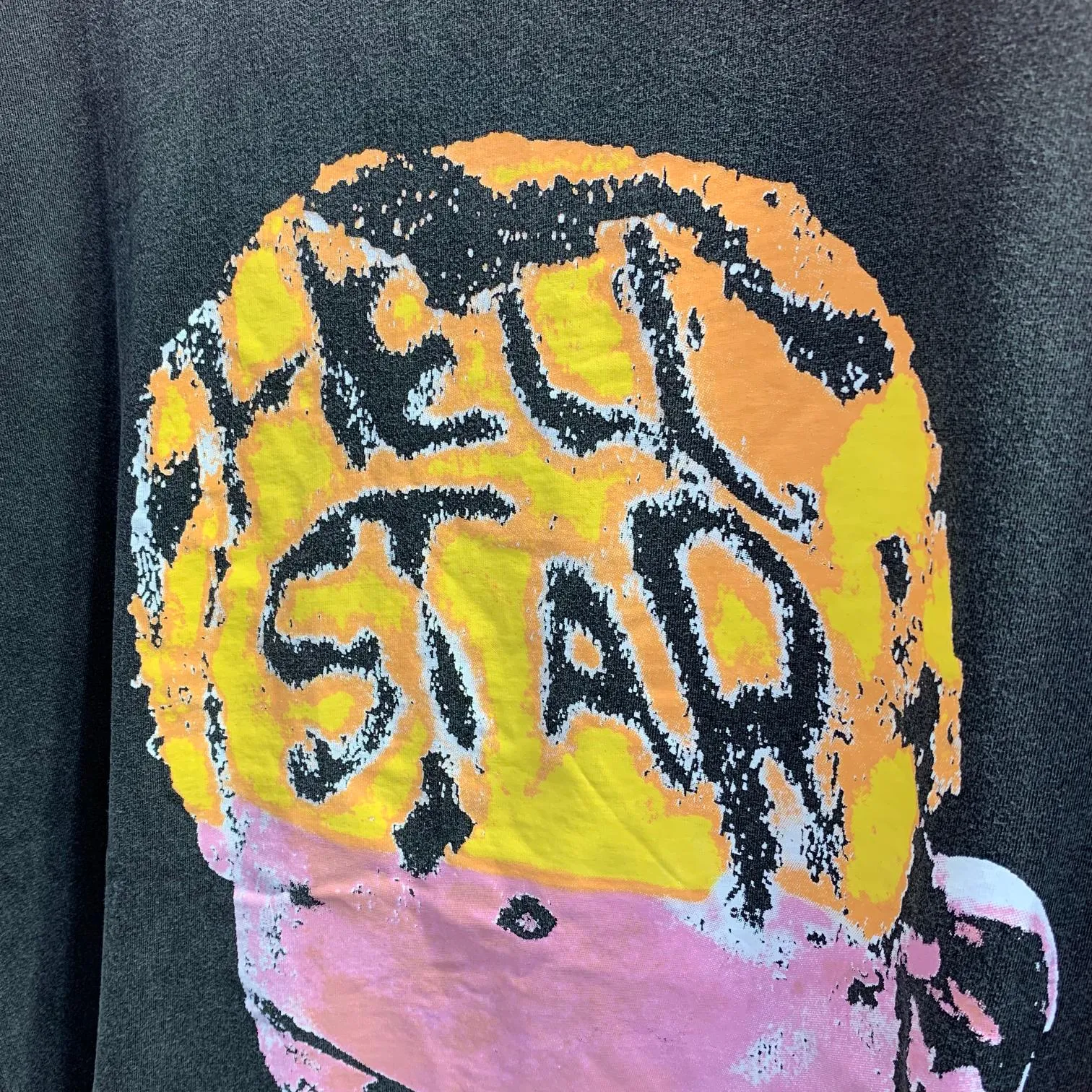 P134 Hellstar Rodman Tee short-sleeved T-shirt The new hot trendy Hellstar! Standard beauty and trendy workmanship, original customization (fabric, pattern, printing, hang tag, main mark, etc.), exaggerated style, explosive style, dare to break through tradition, bring adventurous new fashion experience!   YoungBoy, the most popular rapper in the youth circle, has shot a lot of models for him, and celebrities such as Dababy and Swae Lee frequently get dressed!   color: Vintage Black (washed black) size: S, M, L, XL