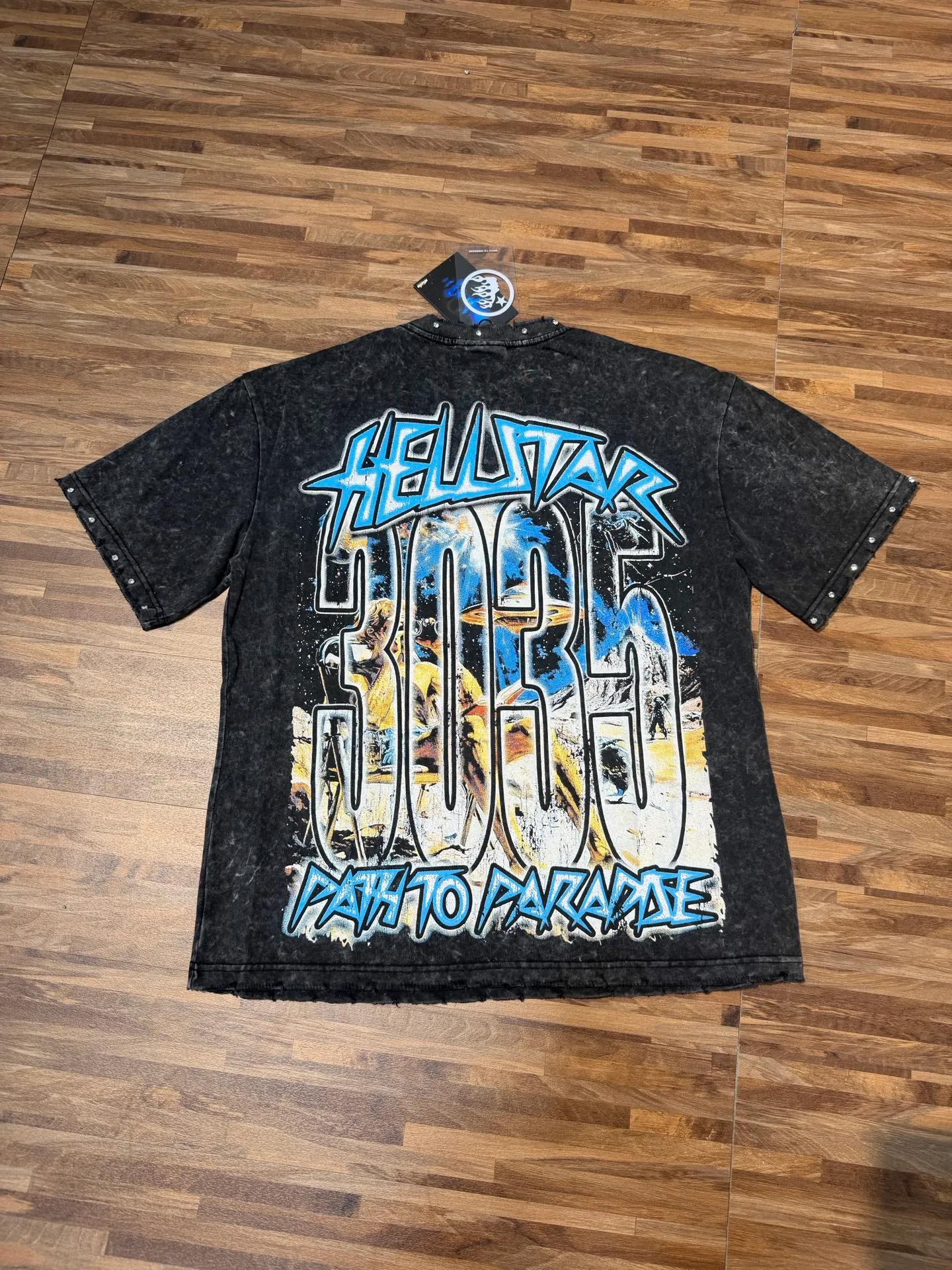 P134 Hellstar/Hellstar (actual shot) Craftsmanship: Washed retro whole piece worn + hand-made diamonds + hot stamping digital printing Cross-border European and American style street brand pure cotton T-shirt Fabric (fabric): 32 counts 250g washed combed double yarn pure cotton Size (size): S-M- L- X L Color (colour): Washed black