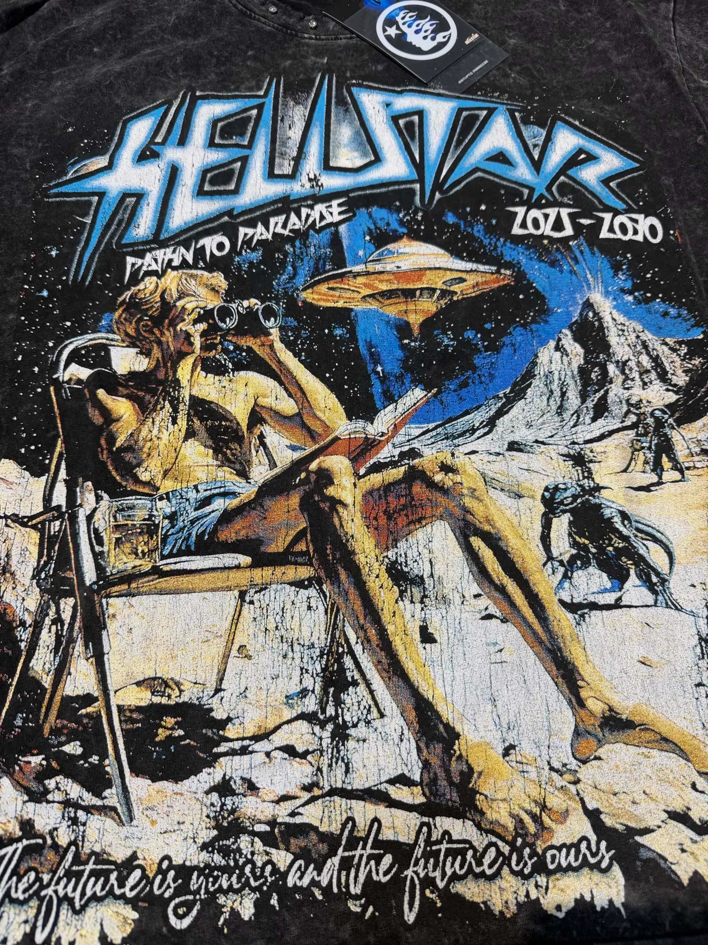 P134 Hellstar/Hellstar (actual shot) Craftsmanship: Washed retro whole piece worn + hand-made diamonds + hot stamping digital printing Cross-border European and American style street brand pure cotton T-shirt Fabric (fabric): 32 counts 250g washed combed double yarn pure cotton Size (size): S-M- L- X L Color (colour): Washed black