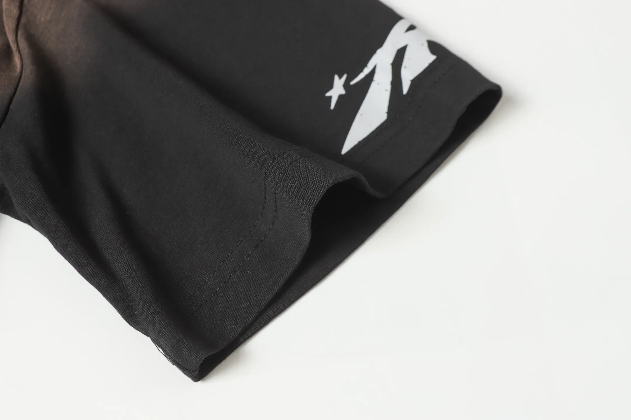 P124 Real-stock Hellstar Cross-border European and American style street brand pure cotton T-shirt Fabric (fabric): 32 counts of 250g washed combed double yarn pure cotton Size (size): S-M- L-