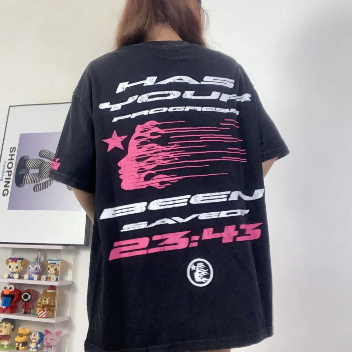 P126 Hellstar Studios QR Christ Short Sleeve Tee Shirt Washed Vintage Black Hellstar washed and distressed high-quality short-sleeved T-shirt The new hot beauty trend Hellstar! Standard beauty and trendy workmanship, original customization (fabric, pattern, printing, hang tag, main mark, etc.), exaggerated style, explosive style, dare to break through tradition, bring adventurous new fashion experience!  YoungBoy, the most popular rapper in the youth circle, has shot a lot of models for him, and celebrities such as Dababy and Swae Lee frequently get dressed!  color: Vintage Black (washed black) size: S, M, L, XL