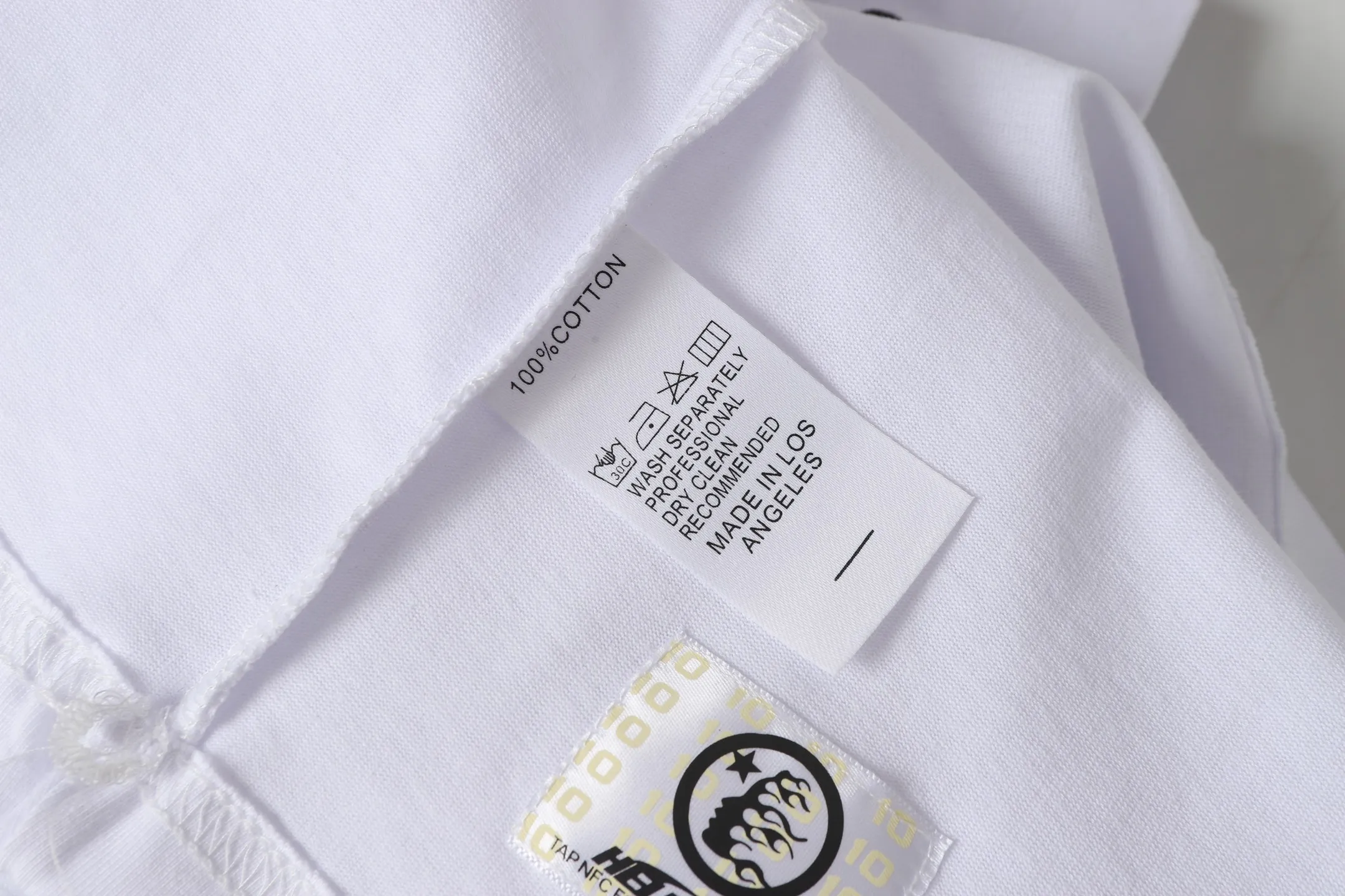 P108 Real-stock Hellstar Cross-border European and American style, street fashion brand pure cotton T-shirt Fabric (fabric): 32 pieces of 240g heavy combed double yarn pure cotton Size (size): S-M- L- X L Color (colour): white 👉