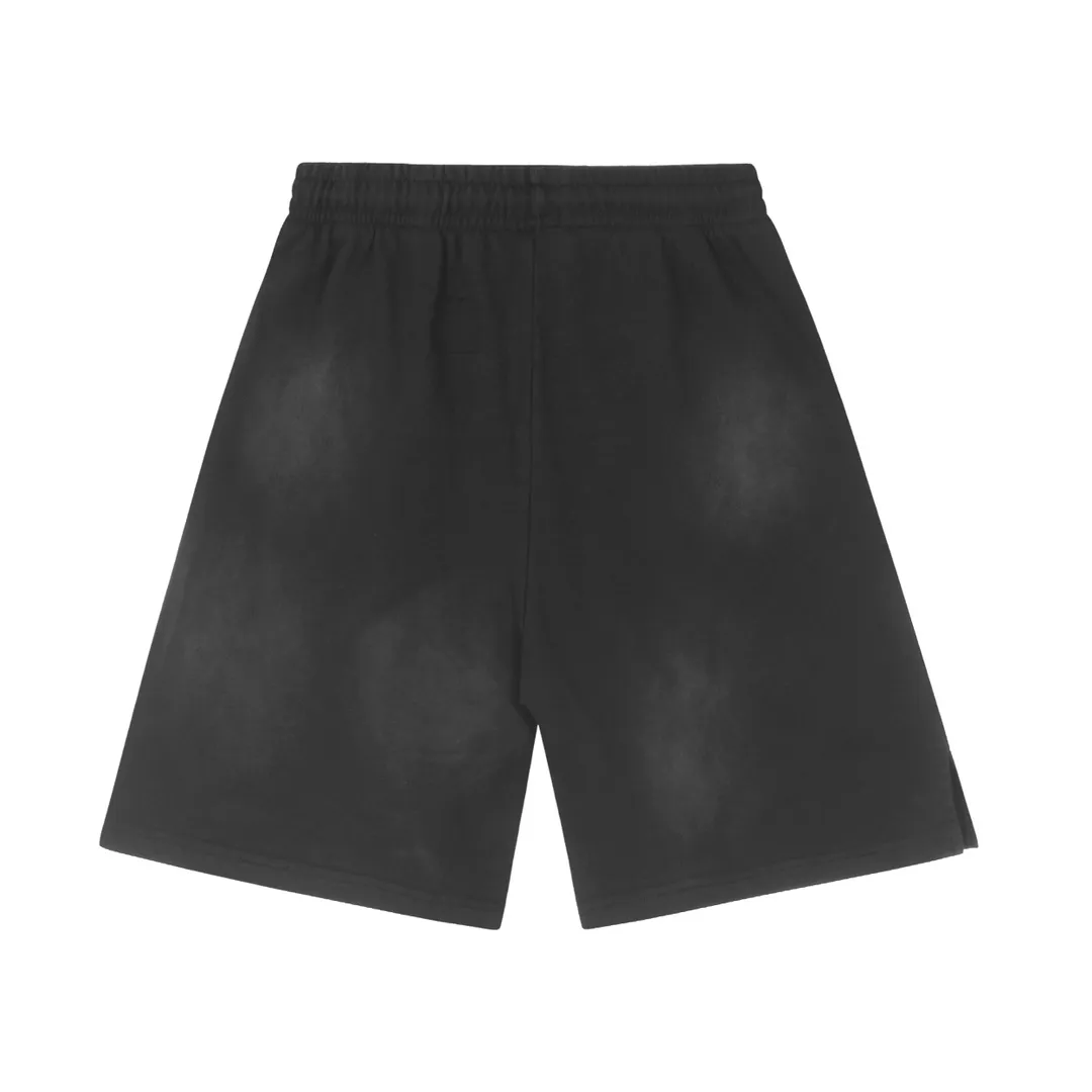 P150 7-color FLAME SHORTS Hellstar high-quality spray-on shorts, the new hot beauty trend Hellstar!  Standard beauty and trendy workmanship, original customization (fabric, pattern, printing, hang tag, main mark, etc.), exaggerated style, explosive style, dare to break through tradition, bring adventurous new fashion experience!  YoungBoy, the most popular rapper in the youth circle, has shot a lot of models for him, and celebrities such as Dababy and Swae Lee frequently get dressed!  Color: WHITE, Black red, Black green, Purple, Blue, Gray, Yellow Size: S, M, L, XL