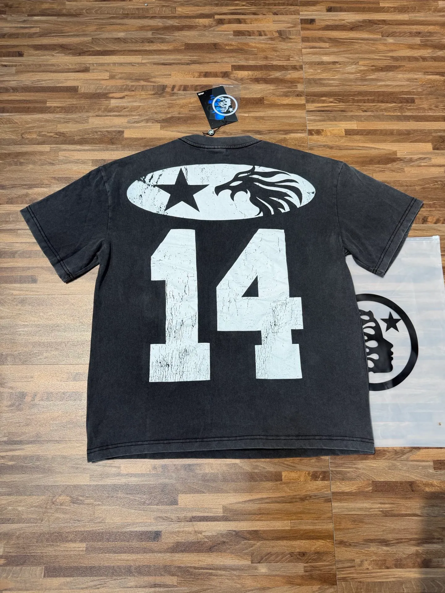 P124 Real-stock high-definition Hellstar Cross-border European and American style street brand pure cotton T-shirt Fabric (fabric): 32 pieces of 250g washed combed double yarn pure cotton Size (size): S-M- L- X L Color (colour): Washed black