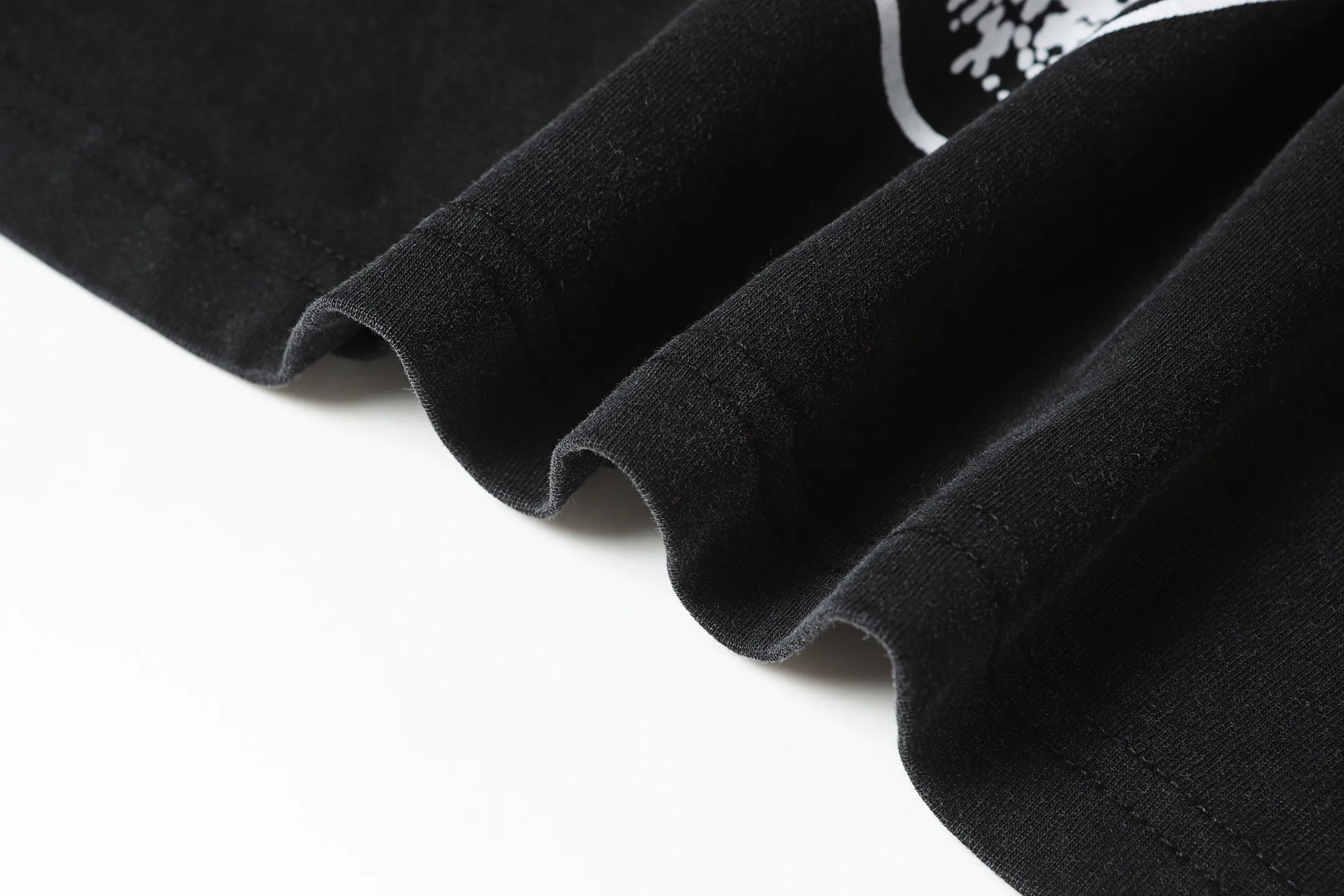 P122 Hellstar Cross-border European and American style street fashion brand pure cotton T-shirt Fabric (fabric): 32 counts of 250g washed combed double yarn pure cotton Size (size): S-M- L- X L Color (colour): Washed black (spray Ma Liu)