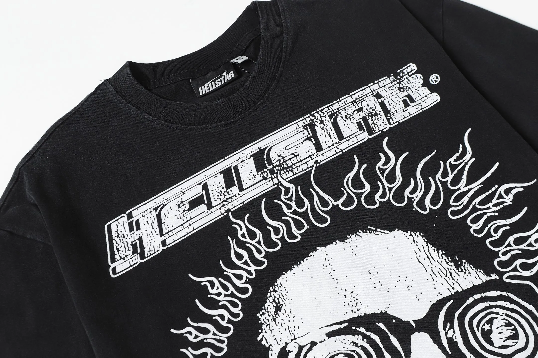 P122 Hellstar Cross-border European and American style street fashion brand pure cotton T-shirt Fabric (fabric): 32 counts of 250g washed combed double yarn pure cotton Size (size): S-M- L- X L Color (colour): Washed black (spray Ma Liu)