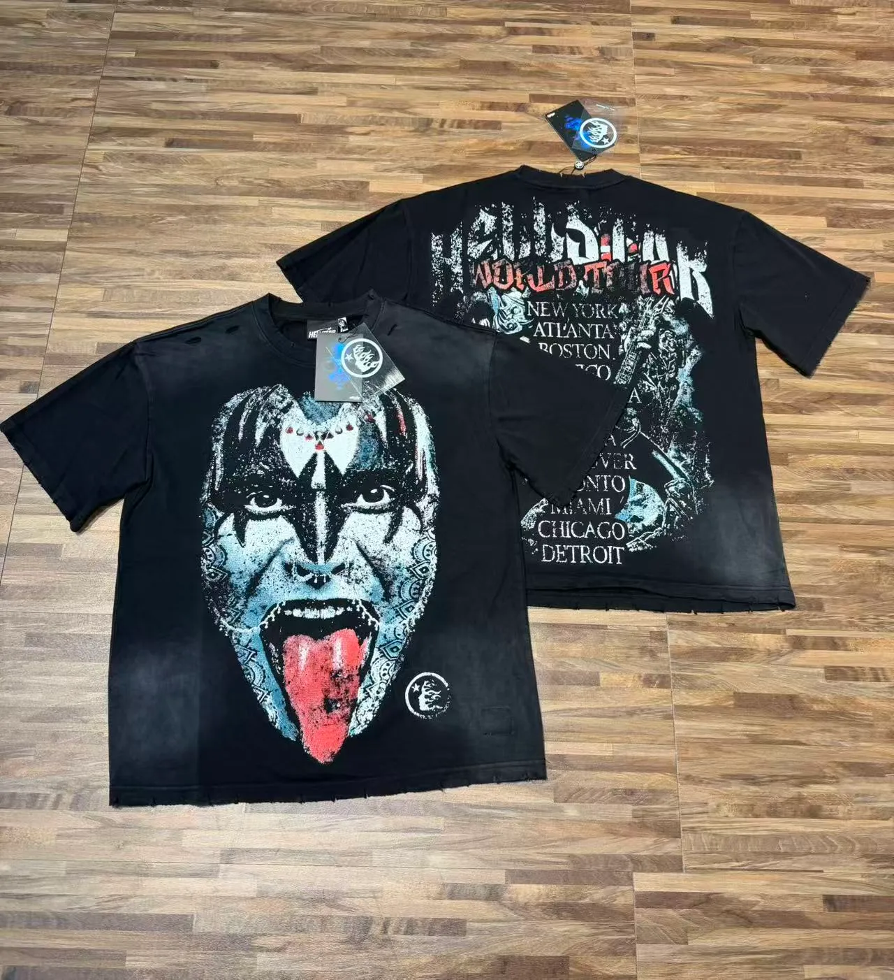 P134 Hellstar/Hellstar (actual shot) Craftsmanship: Washed and sprayed + holes + the whole piece is washed and frayed by hand Cross-border European and American style street brand pure cotton T-shirt Fabric (fabric): 32 count 250g washed combed double yarn pure cotton Size (size): S-M- L- X L Color (colour): Washed gray/washed black 👉
