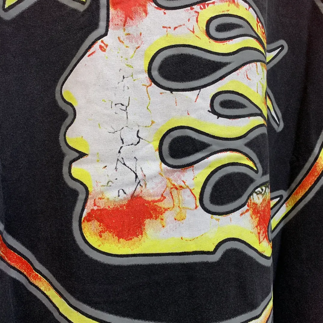 P134 Custom Cut and sew garment in Los Angeles. Dyed and potassium sprayed with jumbo screen print. Fits slightly oversized. Gentle wash tumble dry. Dry clean preferred Newly popular Hellstar short-sleeved T-shirt!   Standard beauty and trendy workmanship, original customization (fabric, pattern, printing, hang tag, main mark, etc.), exaggerated style, explosive style, dare to break through tradition, bring adventurous new fashion experience!  YoungBoy, the most popular rapper in the youth circle, has shot a lot of models for him, and celebrities such as Dababy and Swae Lee frequently get dressed!   color: black Size: S, M, L, XL
