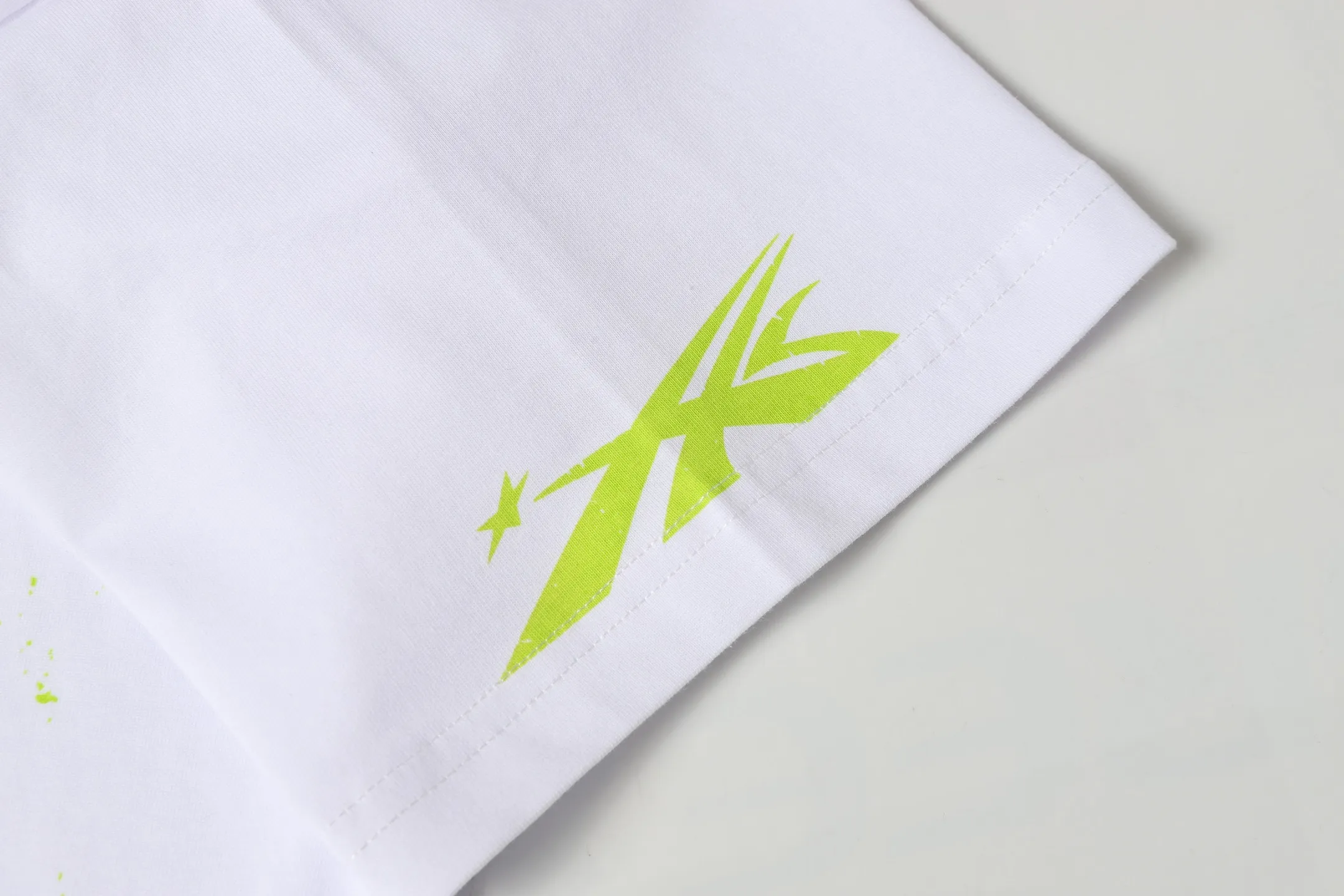 P108 Real-stock Hellstar Cross-border European and American style, street fashion brand pure cotton T-shirt Fabric (fabric): 32 pieces of 240g heavy combed double yarn pure cotton Size (size): S-M- L- X L Color (colour): white-red white-green 👉