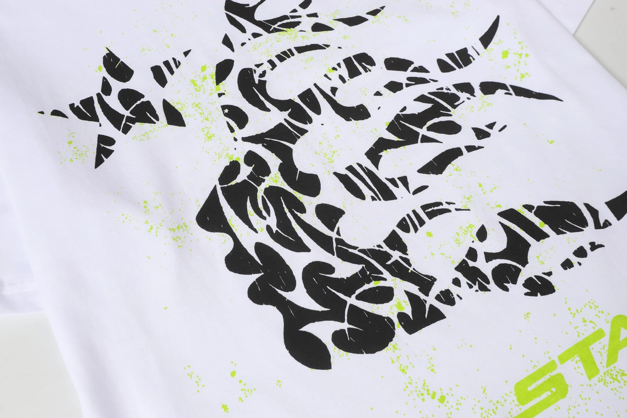 P108 Real-stock Hellstar Cross-border European and American style, street fashion brand pure cotton T-shirt Fabric (fabric): 32 pieces of 240g heavy combed double yarn pure cotton Size (size): S-M- L- X L Color (colour): white-red white-green 👉