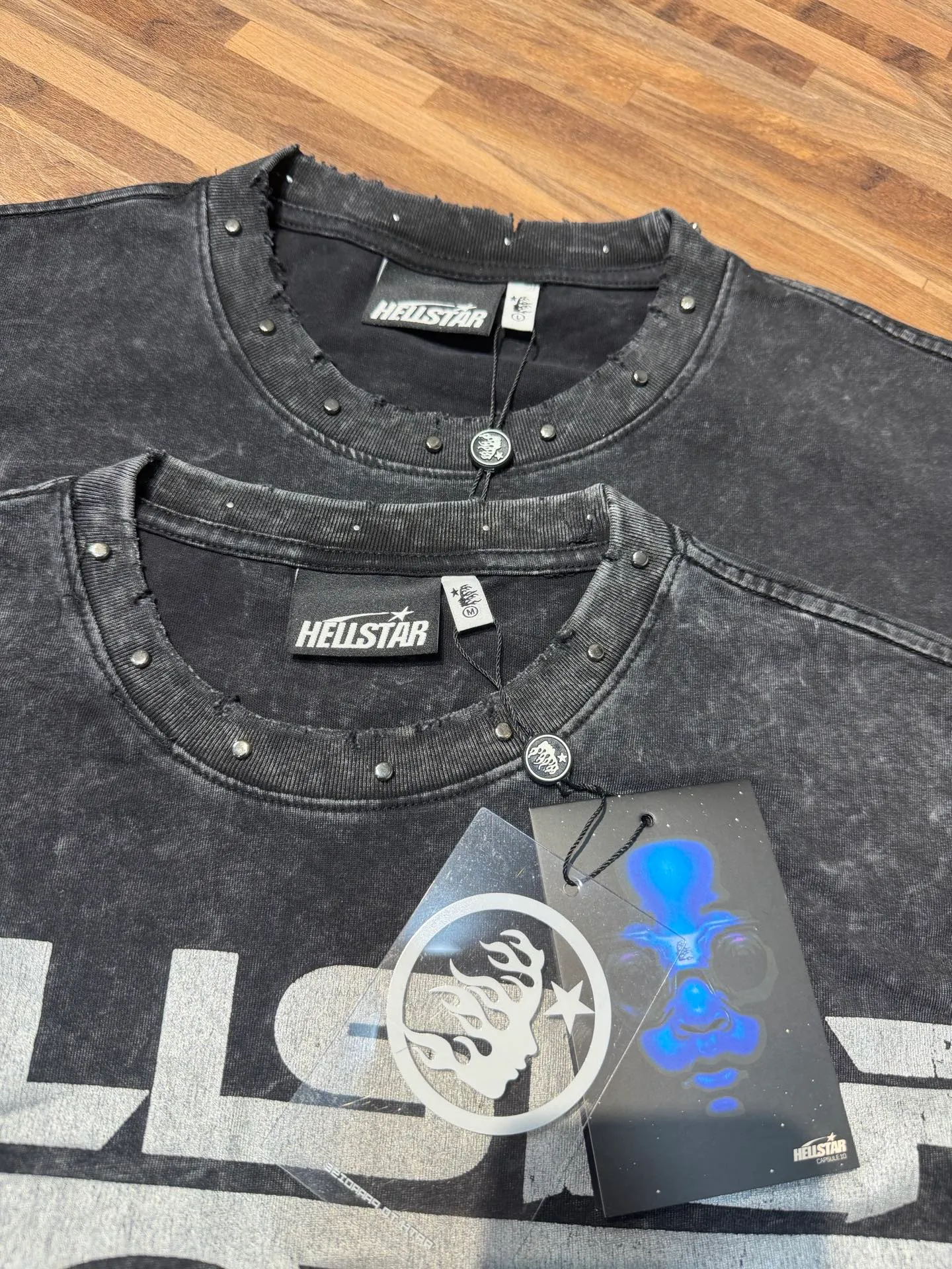 P134 Hellstar/Hell Star (actual shot) Craftsmanship: Washed retro whole piece worn + handmade gun beads + high-definition digital cross-border European and American style street brand pure cotton T-shirt Fabric (fabric): 32 pieces of 250g washed and combed double yarn pure cotton Size (size): S-M- L- X L Color (colour): Washed black
