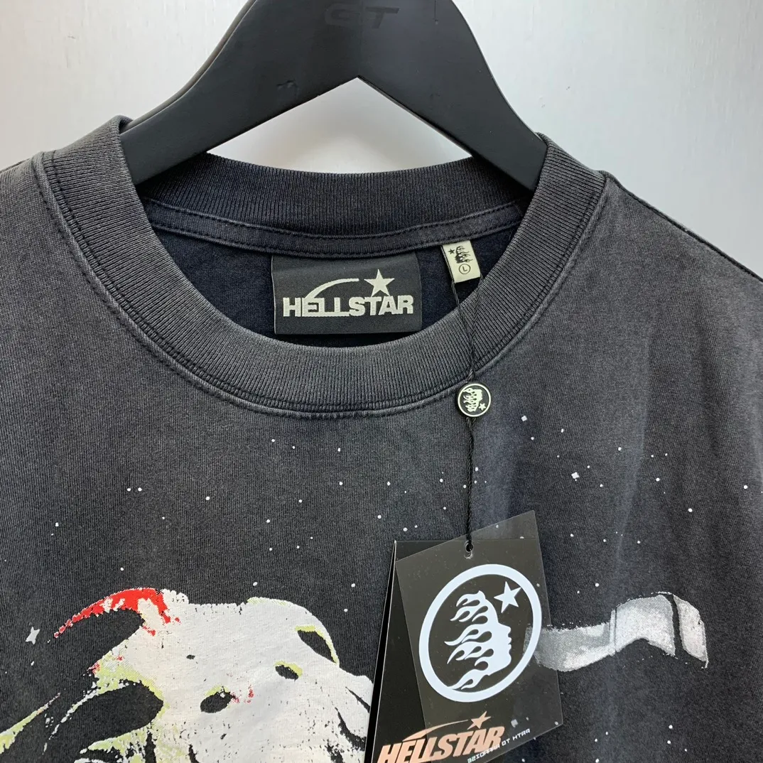 P134 HELLSTAR Jason Mask Shirt High-quality distressed short-sleeved T-shirt The new hot beauty trend Hellstar!  Standard beauty and trendy workmanship, original customization (fabric, pattern, printing, hang tag, main mark, etc.), exaggerated style, explosive style, dare to break through tradition, bring adventurous new fashion experience!   YoungBoy, the most popular rapper in the youth circle, has shot a lot of models for him, and celebrities such as Dababy and Swae Lee frequently get dressed!  color: black Size: S, M, L, XL