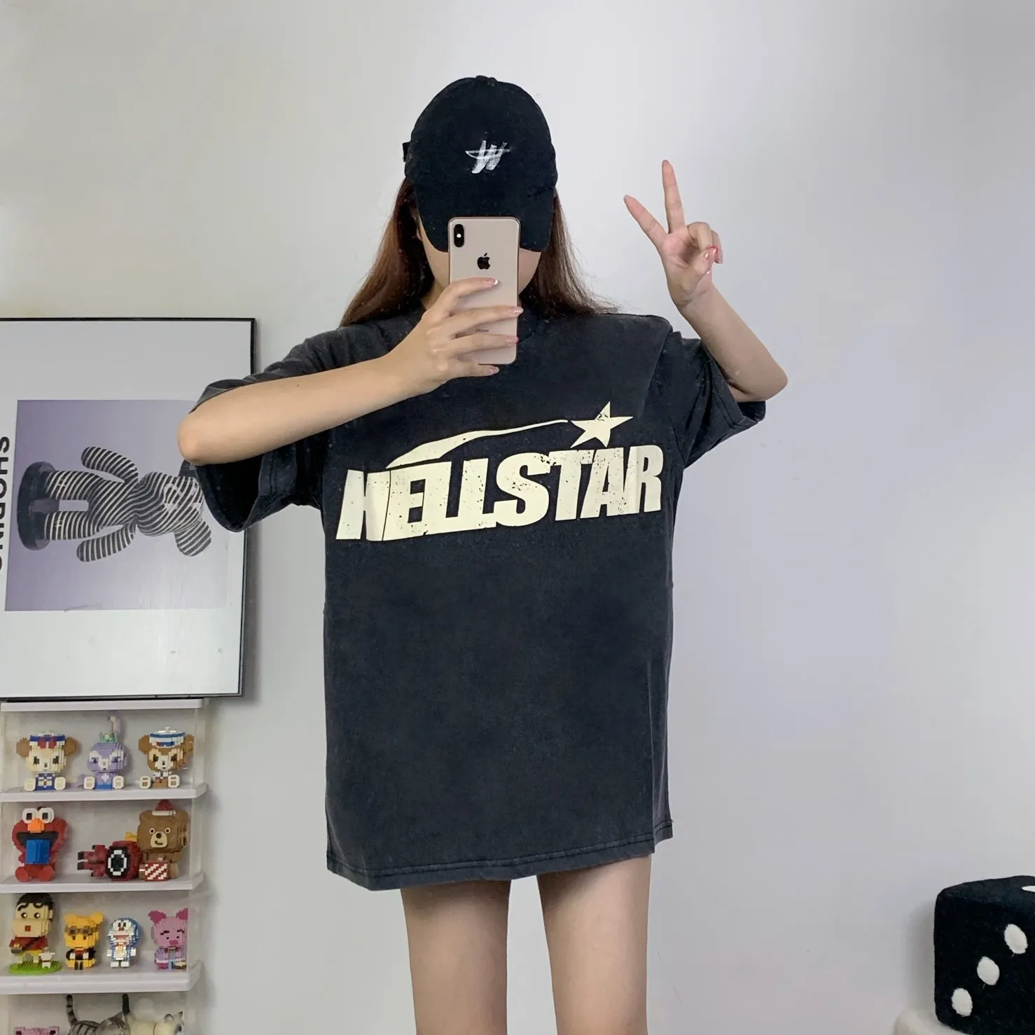 P126 Hellstar Studios Classic Logo Short Sleeve Tee Shirt Washed Black Short Sleeve T-shirt The new hot beauty trend Hellstar!  Standard beauty and trendy workmanship, original customization (fabric, pattern, printing, hang tag, main mark, etc.), exaggerated style, explosive style, dare to break through tradition, bring adventurous new fashion experience!  YoungBoy, the most popular rapper in the youth circle, has shot a lot of models for him, and celebrities such as Dababy and Swae Lee frequently get dressed!  color: Vintage Black (washed black) size: S, M, L, XL