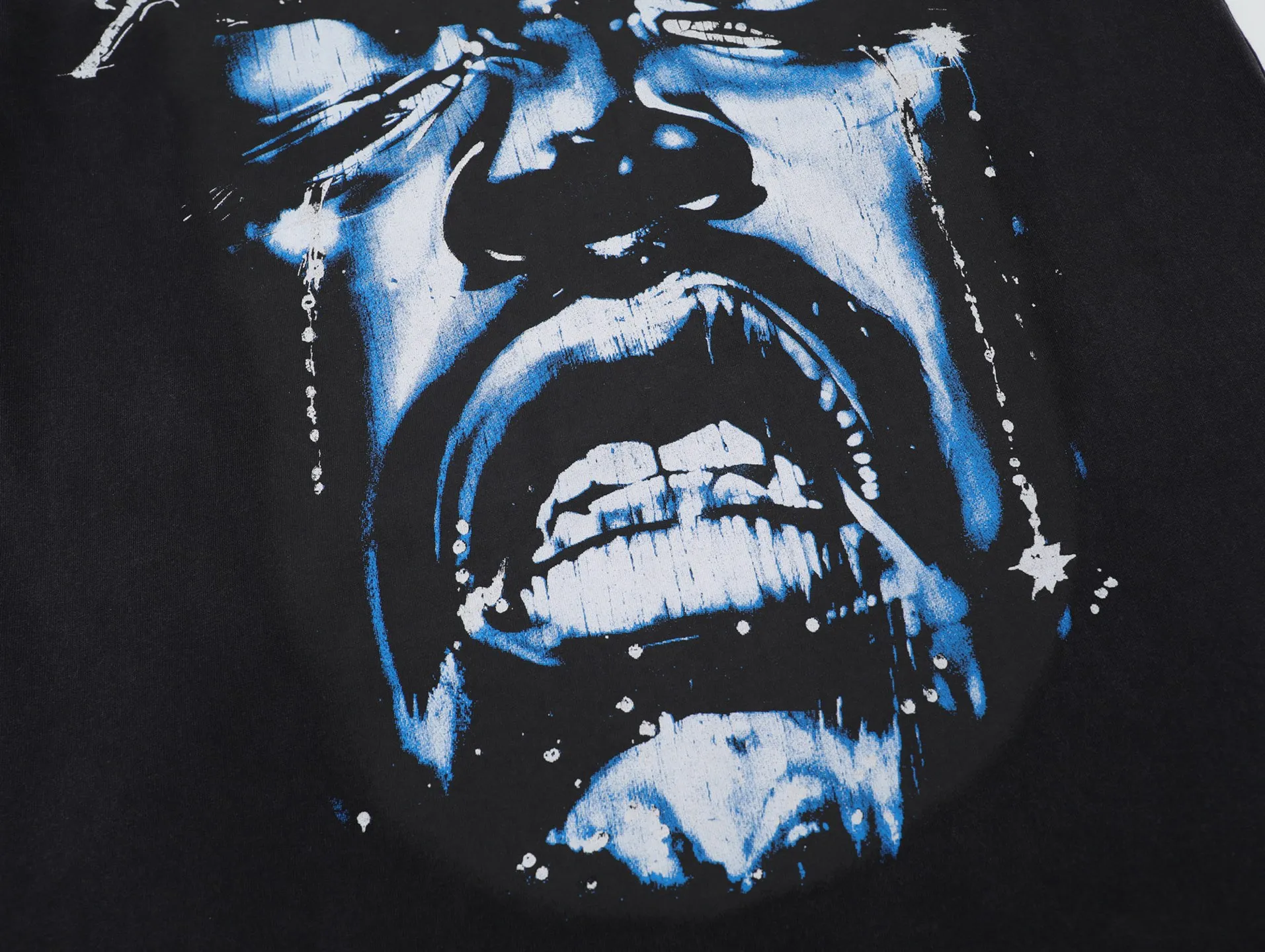 P126 HELLSTAR Angry Portrait Wings Printed American High Street Washed Short Sleeve T-Shirt The new hot beauty trend Hellstar!  Standard beauty and trendy workmanship, original customization (fabric, pattern, printing, hang tag, main mark, etc.), exaggerated style, explosive style, dare to break through tradition, bring adventurous new fashion experience!   YoungBoy, the most popular rapper in the youth circle, has shot a lot of models for him, and celebrities such as Dababy and Swae Lee frequently get dressed!  color: black Size: S, M, L, XL