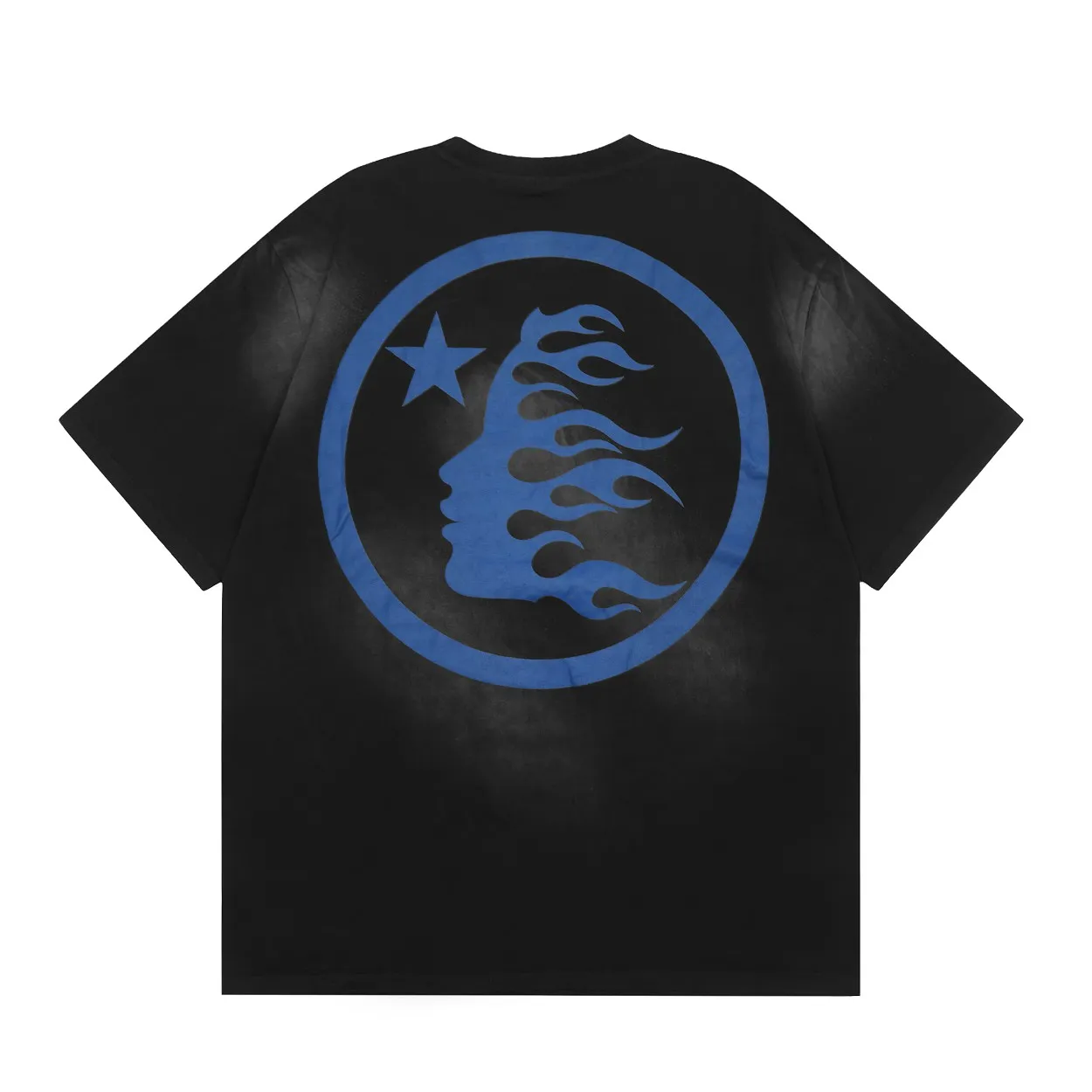 P126 HELLSTAR SPORTS CORE LOGO GEL T-SHIRT American fashion spray Ma Liu short-sleeved T-shirt The new hot beauty fashion Hellstar!  Standard beauty and trendy workmanship, original customization (fabric, pattern, printing, hang tag, main mark, etc.), exaggerated style, explosive style, dare to break through tradition, bring adventurous new fashion experience!   YoungBoy, the most popular rapper in the youth circle, has shot a lot of models for him, and celebrities such as Dababy and Swae Lee frequently get dressed!  color: black size: S, M, L, XL