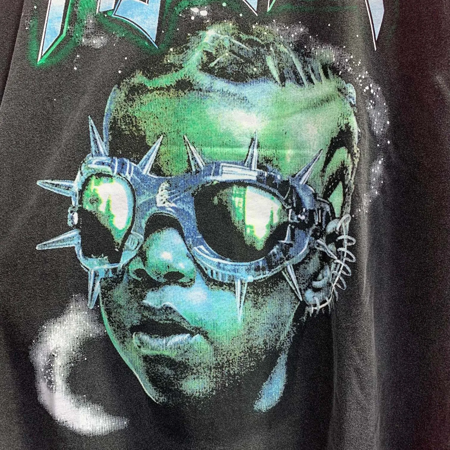 P126 Hellstar Studios The Future Short Sleeve Tee Shirt Washed Black Hellstar Future's washed and distressed short-sleeved T-shirt The new hot beauty trend Hellstar! Standard beauty and trendy workmanship, original customization (fabric, pattern, printing, hang tag, main mark, etc.), exaggerated style, explosive style, dare to break through tradition, bring adventurous new fashion experience!  YoungBoy, the most popular rapper in the youth circle, has shot a lot of models for him, and celebrities such as Dababy and Swae Lee frequently get dressed!  color: Vintage Black (washed black) size: S, M, L, XL