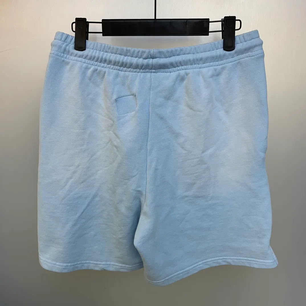 P150 HELLSTAR STUDIOS SHORTS High-quality spray-on distressed cotton shorts, the new hot beauty trend Hellstar!  Standard beauty and trendy workmanship, original customization (fabric, pattern, printing, hang tag, main mark, etc.), exaggerated style, explosive style, dare to break through tradition, bring adventurous new fashion experience!   YoungBoy, the most popular rapper in the youth circle, has shot a lot of models for him, and celebrities such as Dababy and Swae Lee frequently get dressed!  color: Blue Size: S, M, L, XL