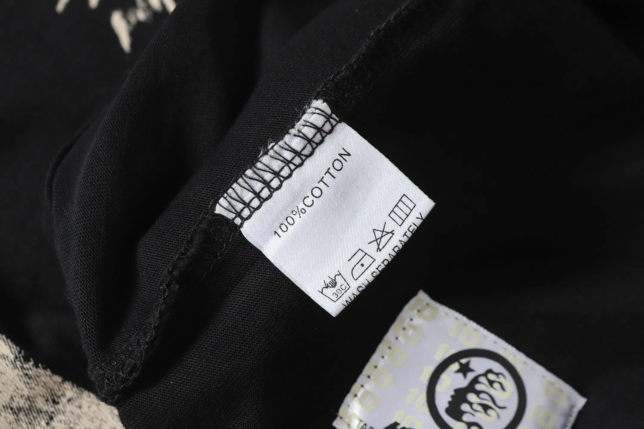 P124 Hellstar Hellstar Cross-border European and American style street fashion brand pure cotton T-shirt Fabric (fabric): 32 counts 250g washed combed double yarn pure cotton Size (size): S-M- L- X L Color (colour): Washed black (spray Ma Liu)
