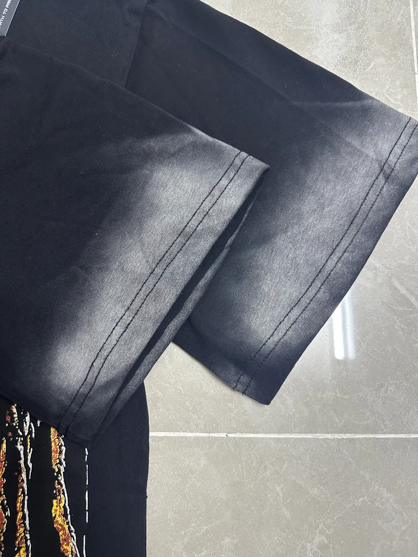 P124 112## Washed black spray Ma Liu I Hellstar Cross-border European and American style street fashion brand pure cotton T-shirt Fabric (fabric): 32 counts 250g washed combed double yarn pure cotton Size (size): S-M- L- X L Color (colour): Washed black (spray Ma Liu)