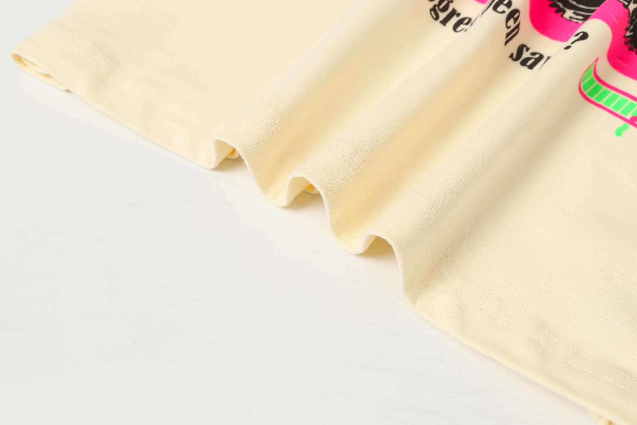 P108 Real-stock Hellstar cross-border European and American style, street fashion brand pure cotton T-shirt Fabric (fabric): 32 counts of 240g heavy combed double yarn pure cotton Size (size): S-M- L- X L Color (colour): white/apricot 👉 👉