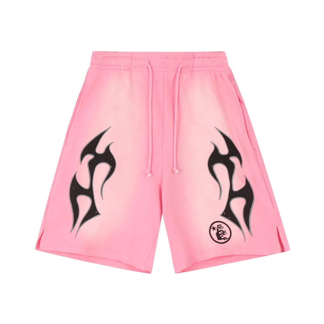 P150 HELLSTAR STUDIOS SHORTS Spray Ma Liu washed distressed cotton shorts, the new hot beauty trend Hellstar!  Standard beauty and trendy workmanship, original customization (fabric, pattern, printing, hang tag, main mark, etc.), exaggerated style, explosive style, dare to break through tradition, bring adventurous new fashion experience!   YoungBoy, the most popular rapper in the youth circle, has shot a lot of models for him, and celebrities such as Dababy and Swae Lee frequently get dressed!  color: pink Size: S, M, L, XL